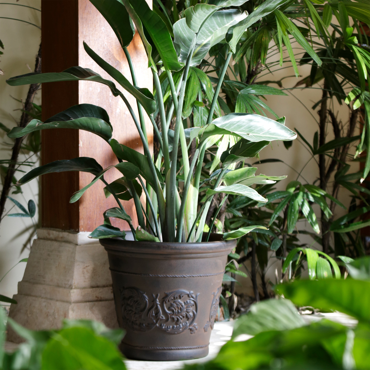 Sunnydaze 16 in Arabella Dual-Wall Polyresin Planter - Rust - Set of 4