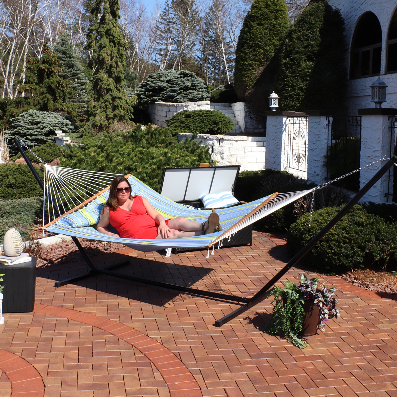 Sunnydaze 2-Person Quilted Fabric Hammock with Steel Stand - Blue/Green