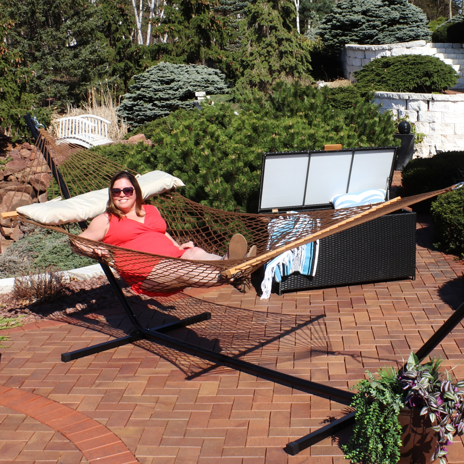 Sunnydaze Large Polyester Rope Hammock with Spreader Bar and Pillow - Brown