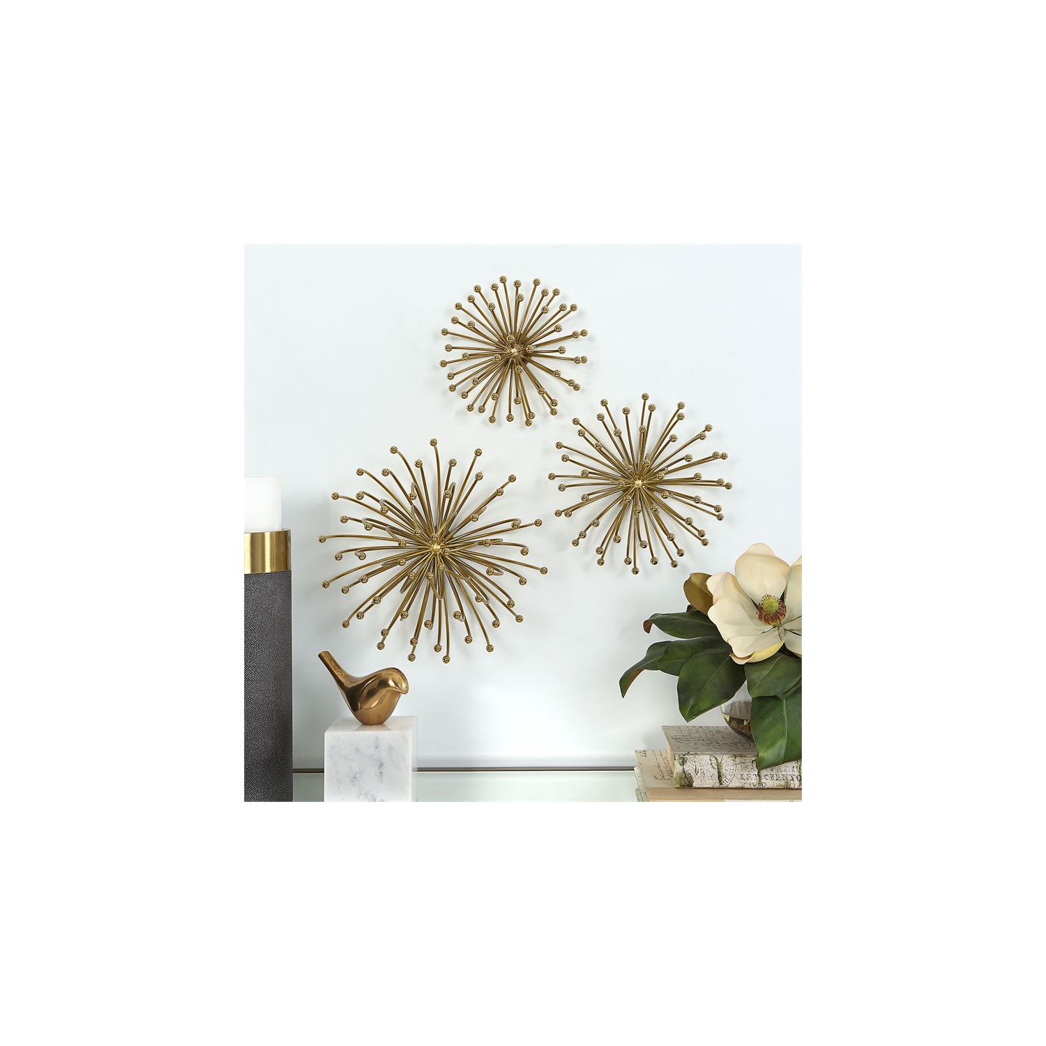 Décoration murale contemporaine en métal plaqué or UtterMost Aga