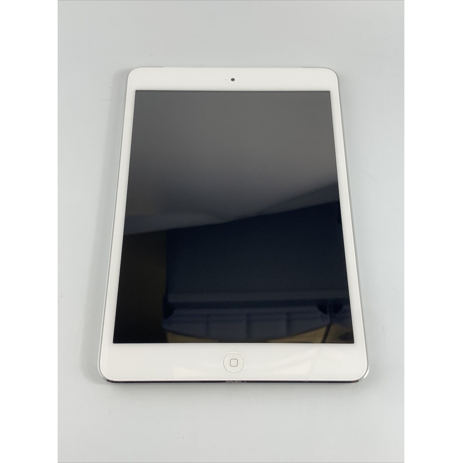 Refurbished (Good) - Apple iPad Mini A1432 (1st Generation) 16GB Silver WiFi