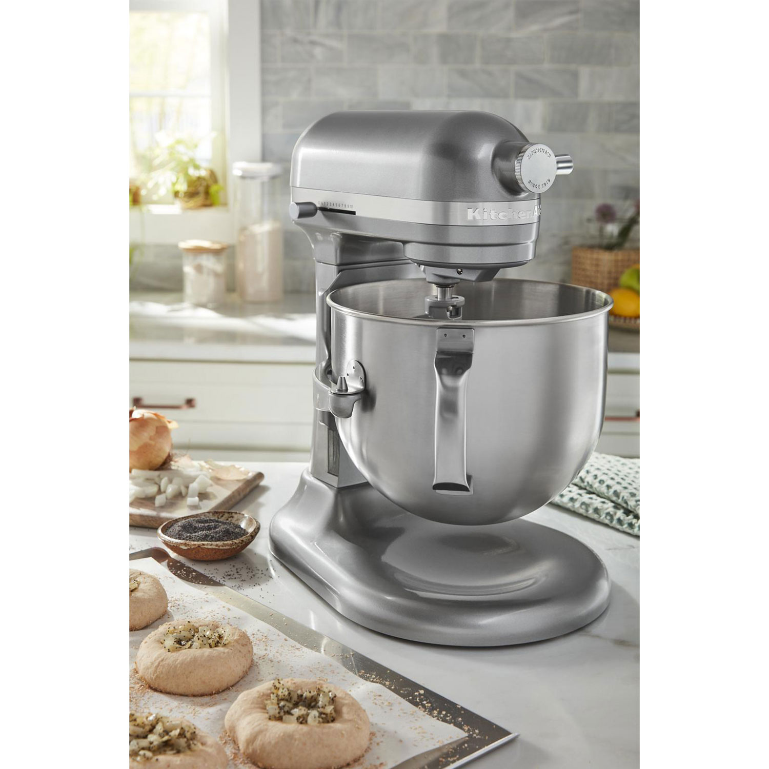 Batteur sur socle à bol relevable Professional de KitchenAid - 7 pte - 500 W - Contour argenté