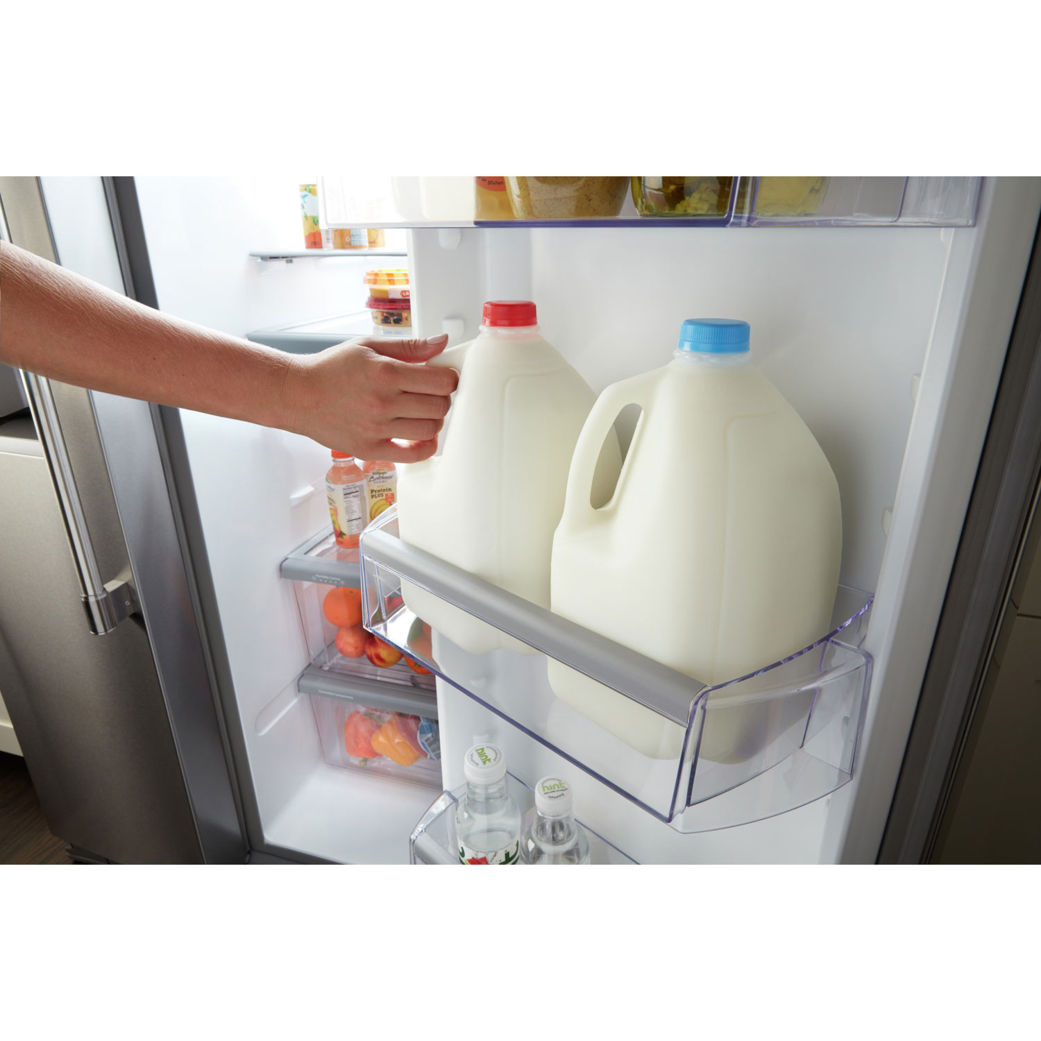 Réfrigérateur à congélateur juxtaposé 20,6 pi³ 36 po avec distributeur eau/glaçons de Maytag - Inox