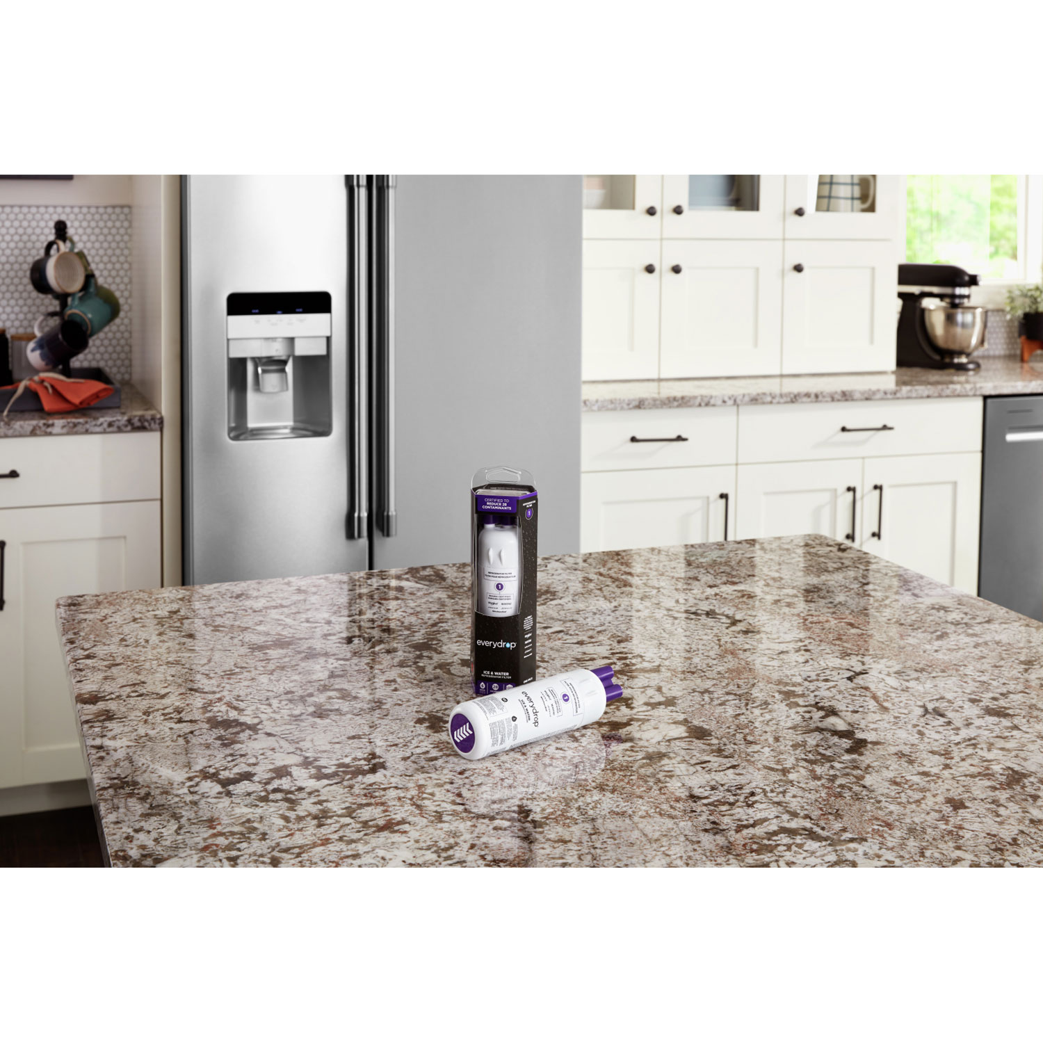 Réfrigérateur à congélateur juxtaposé 20,6 pi³ 36 po avec distributeur eau/glaçons de Maytag - Inox