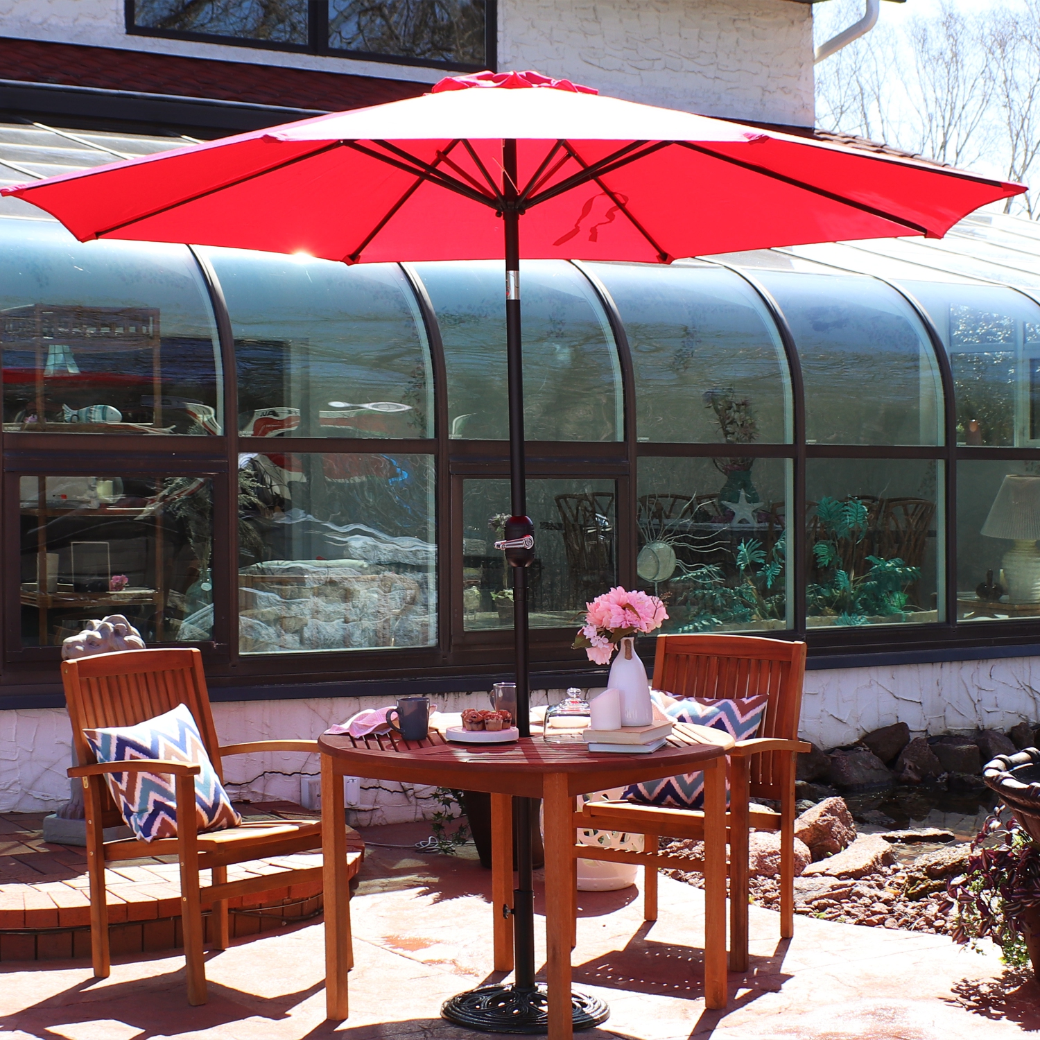Sunnydaze – Parasol de patio en aluminium avec bascule et manivelle - Rouge - 9 pieds
