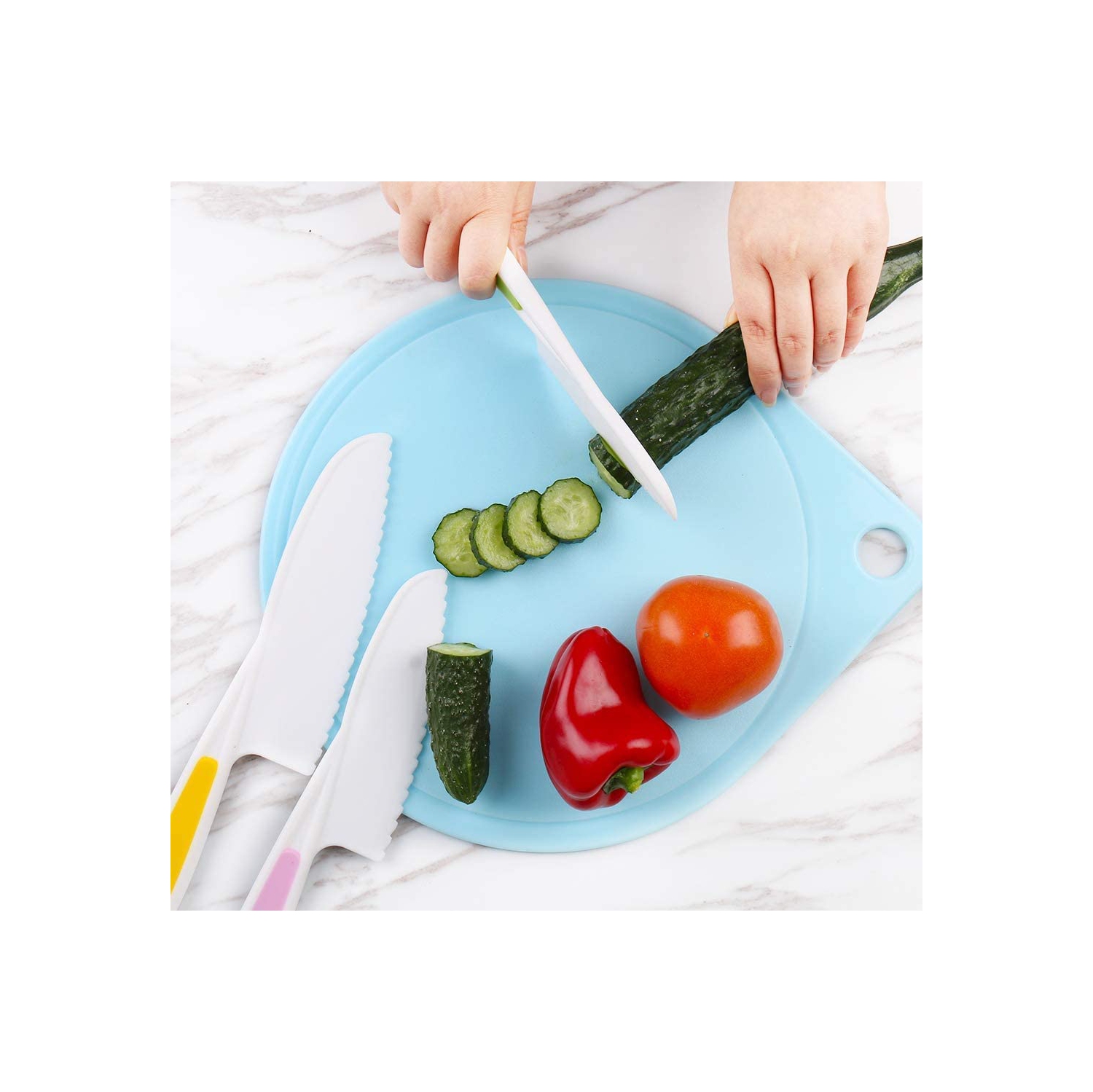 LEEFE Kids Knife Set, Children's Cooking Knives in 3 Sizes and Plastic Cutting Board/Firm Grip, Serrated Edges,
