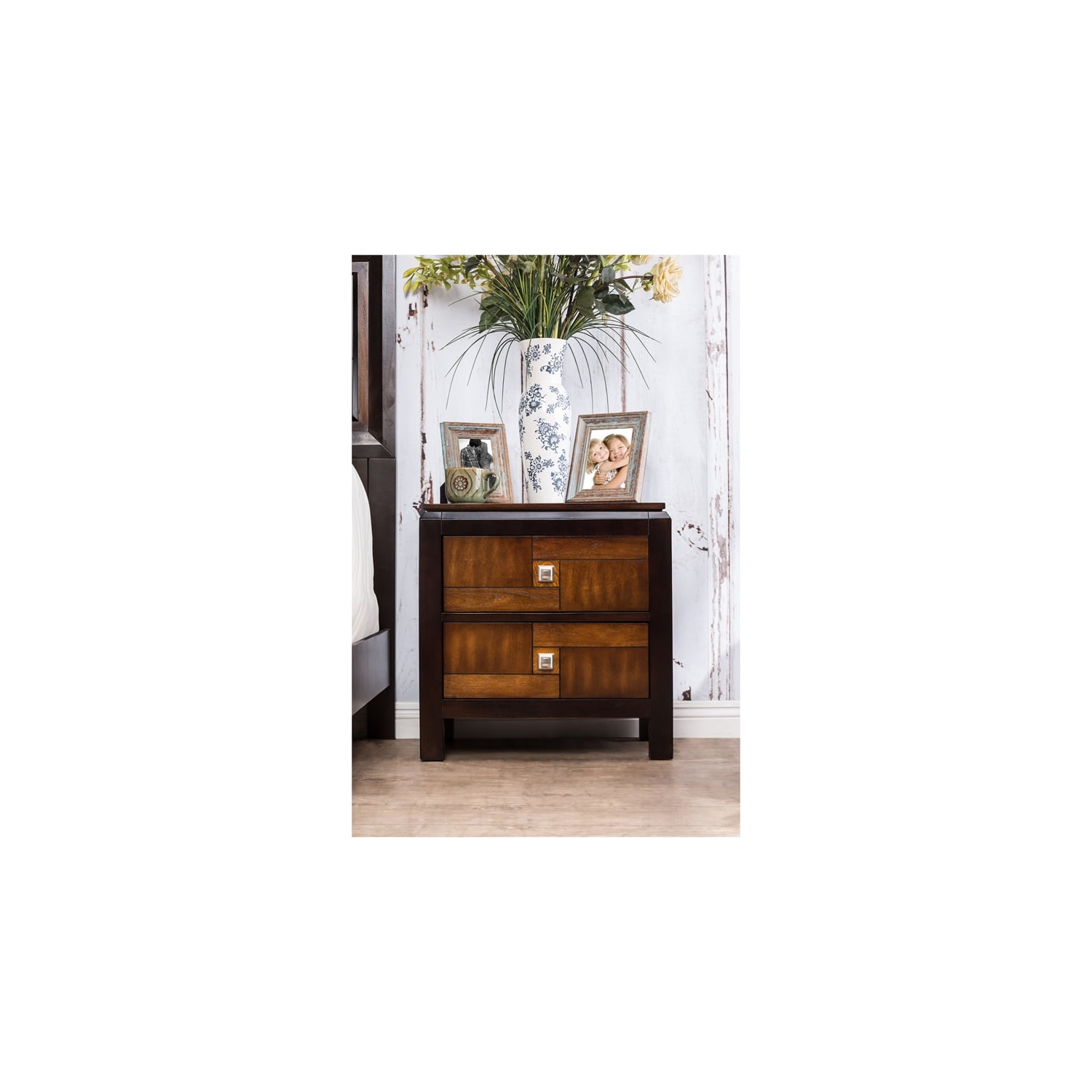 Furniture of America Delia Transitional Wood 2-Drawer Nightstand in Walnut