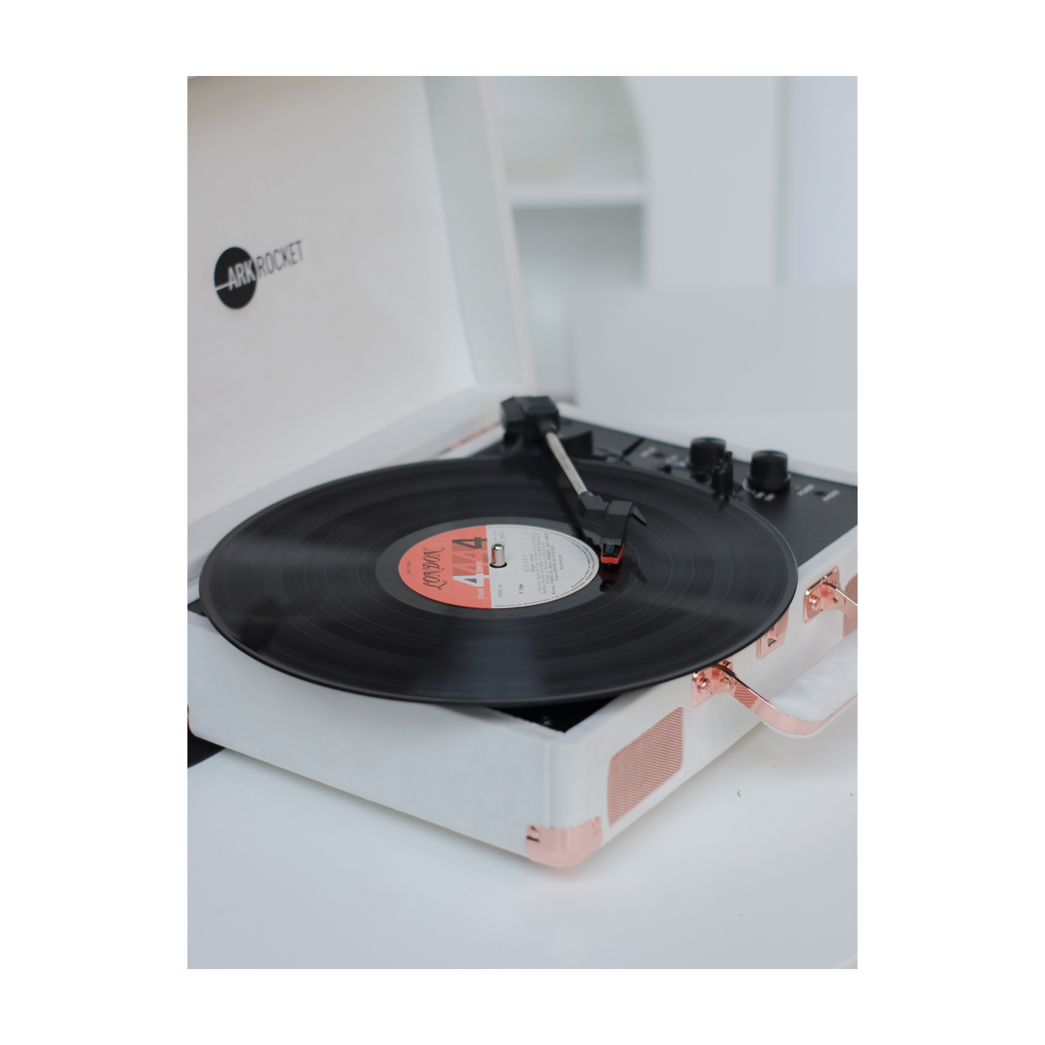 Arkrocket Curiosity Bluetooth Turntable Retro Suitcase 3-Speed Record Player with Built-in Speakers -Cream Velvet