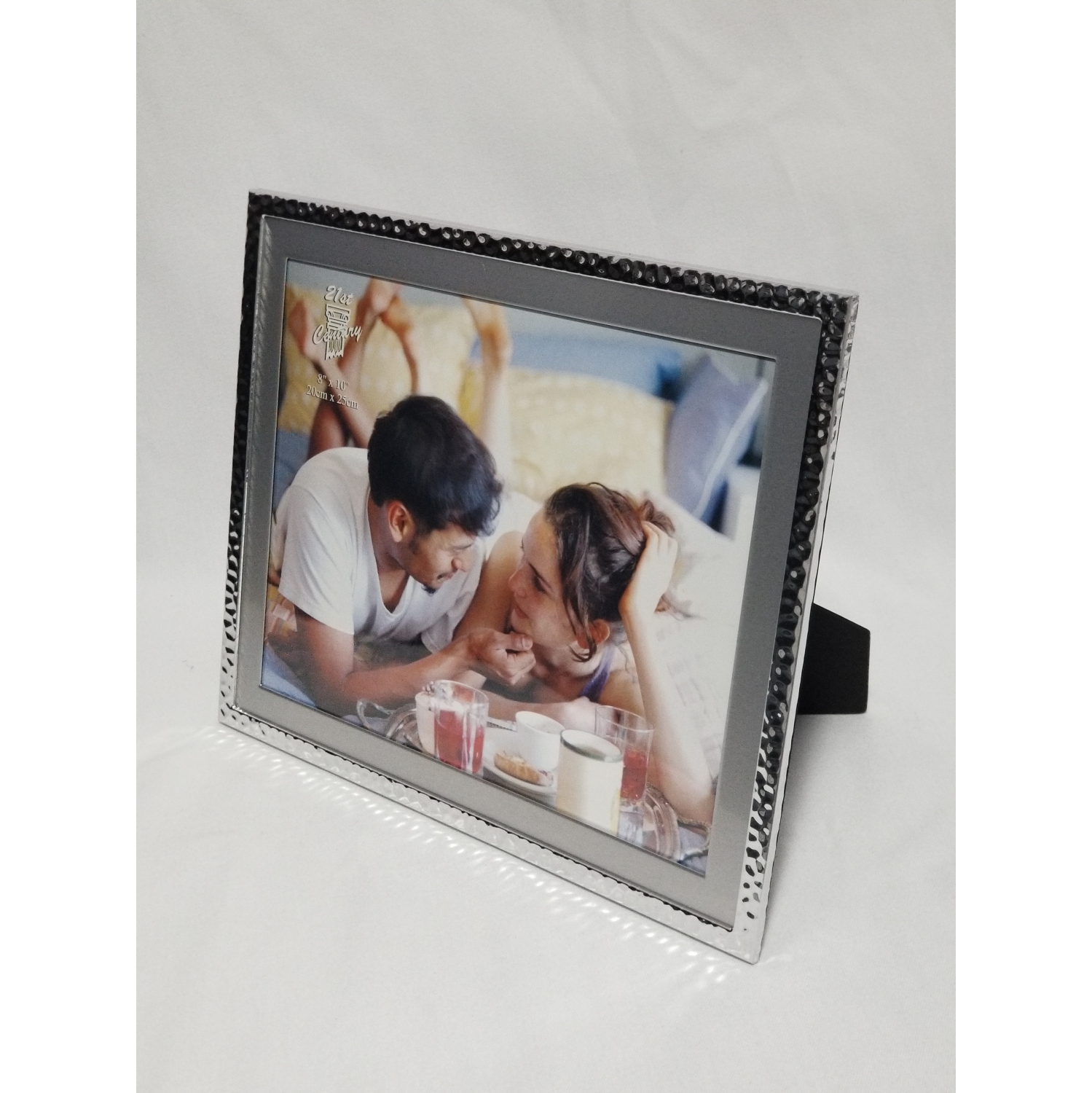 Cadre photo en aluminium argenté au fini martelé, 8 x 10 po