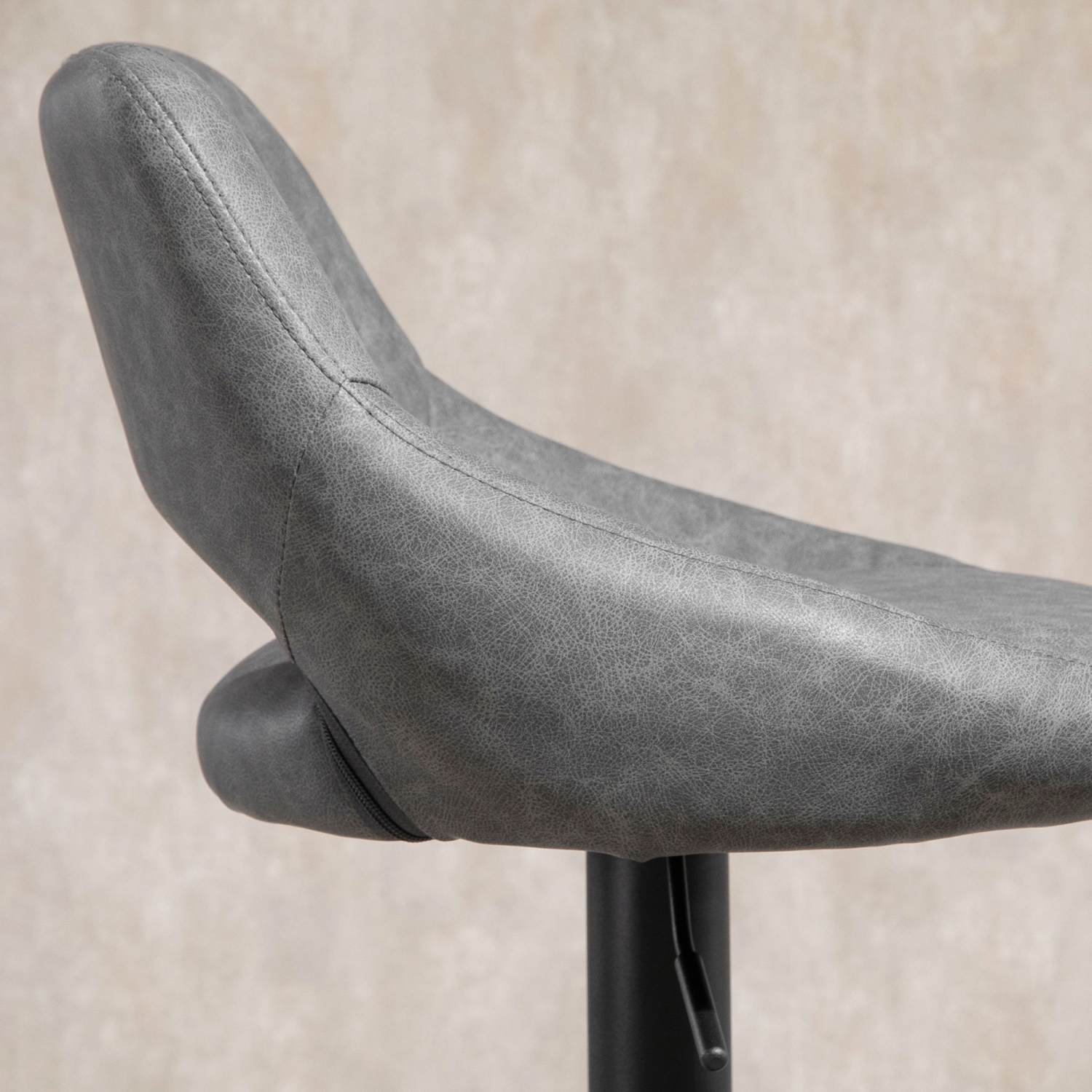 HOMCOM Bar Stools Set of 2, Swivel Counter Height Barstools with Adjustable Height, Faux Leather Upholstered Bar Chairs with Round Metal Base and