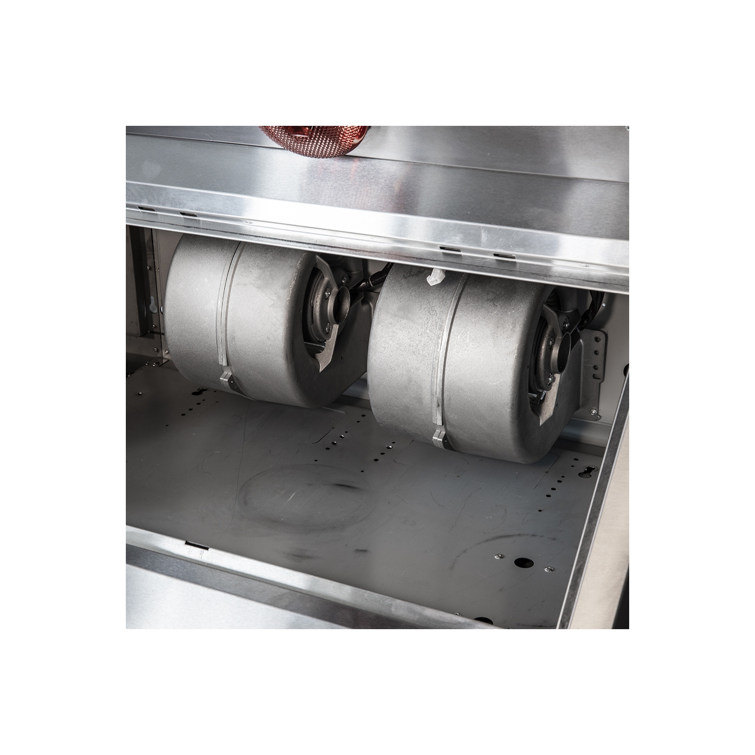 Filtre à déflecteur pour hotte murale de 48&nbsp;po Savona de Forno et résistance arrière