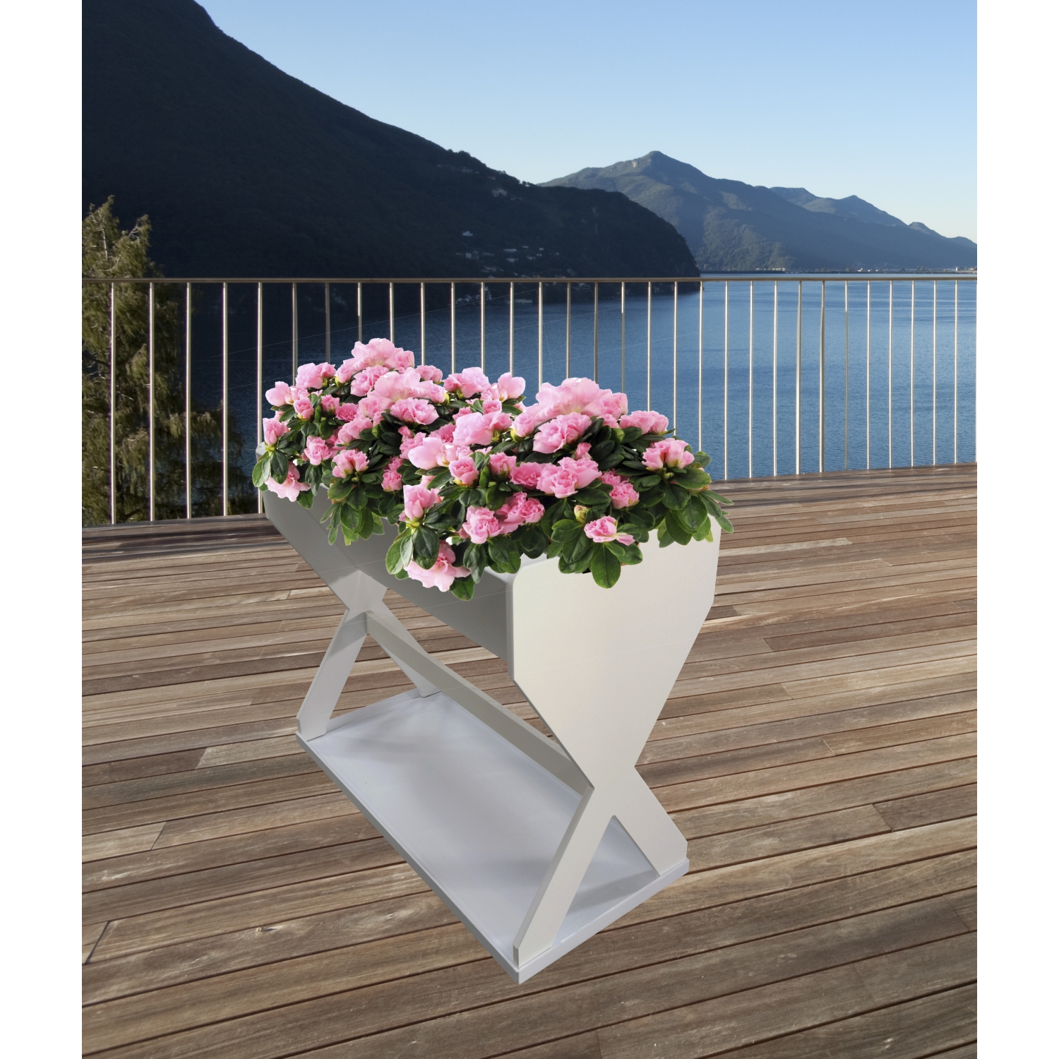 Raised Planter Box With Pan Floor