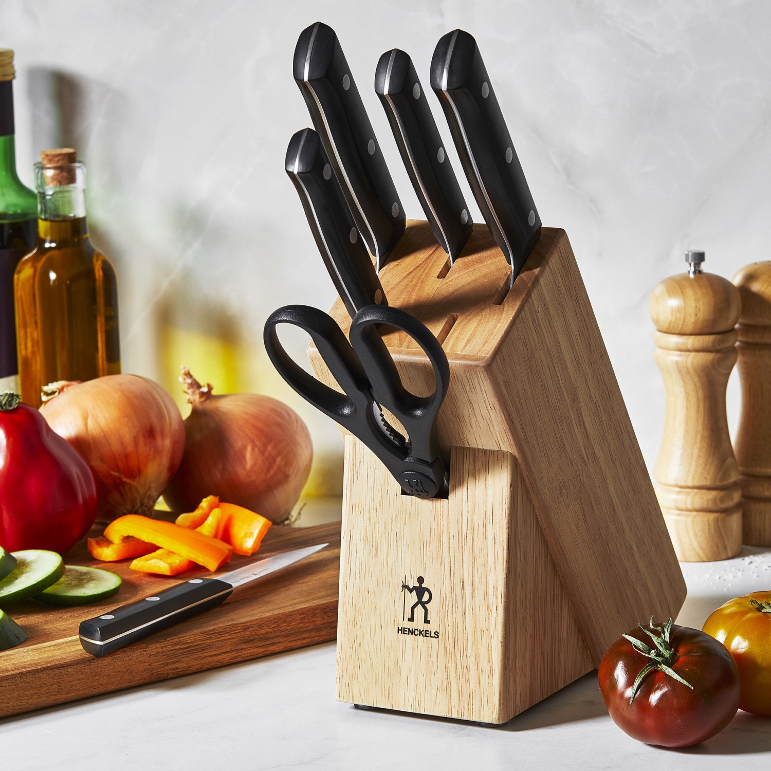 HENCKELS Dynamic 7 Piece Knife Block Set, Nature