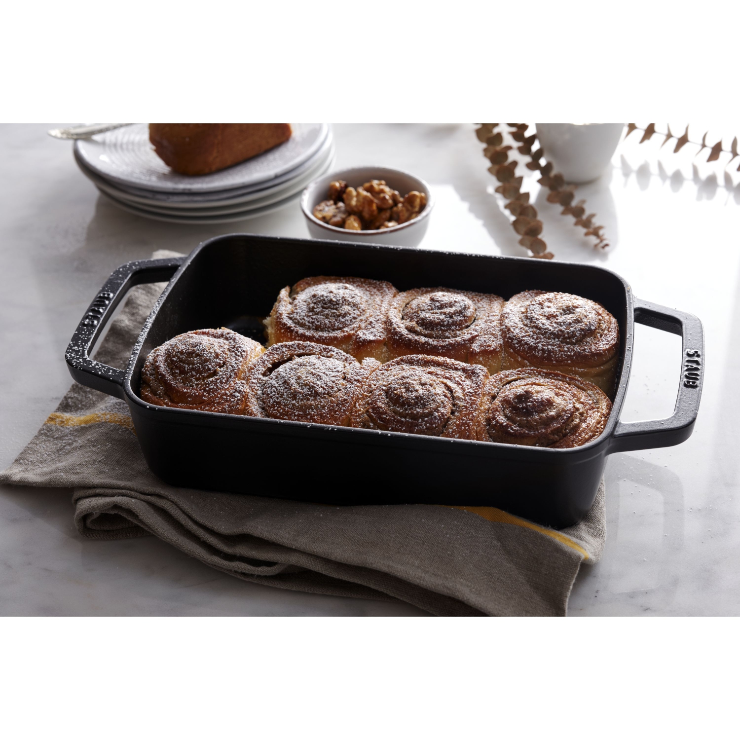STAUB Specialities 3 L Cast Iron Rectangular Roasting And Baking Pan, Black