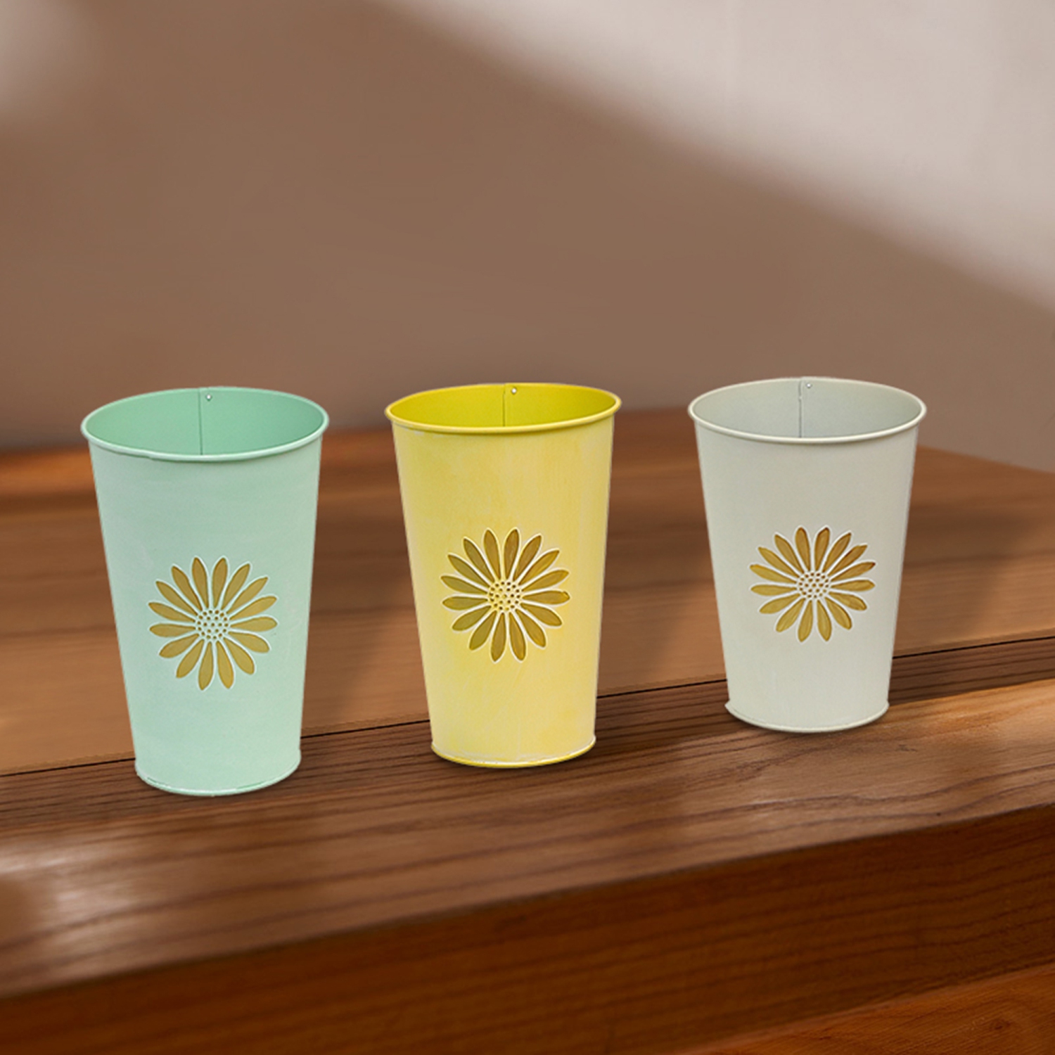 Maison Concepts Embossed Daisy Metal Tall Round Planter Asstd - Set of 3