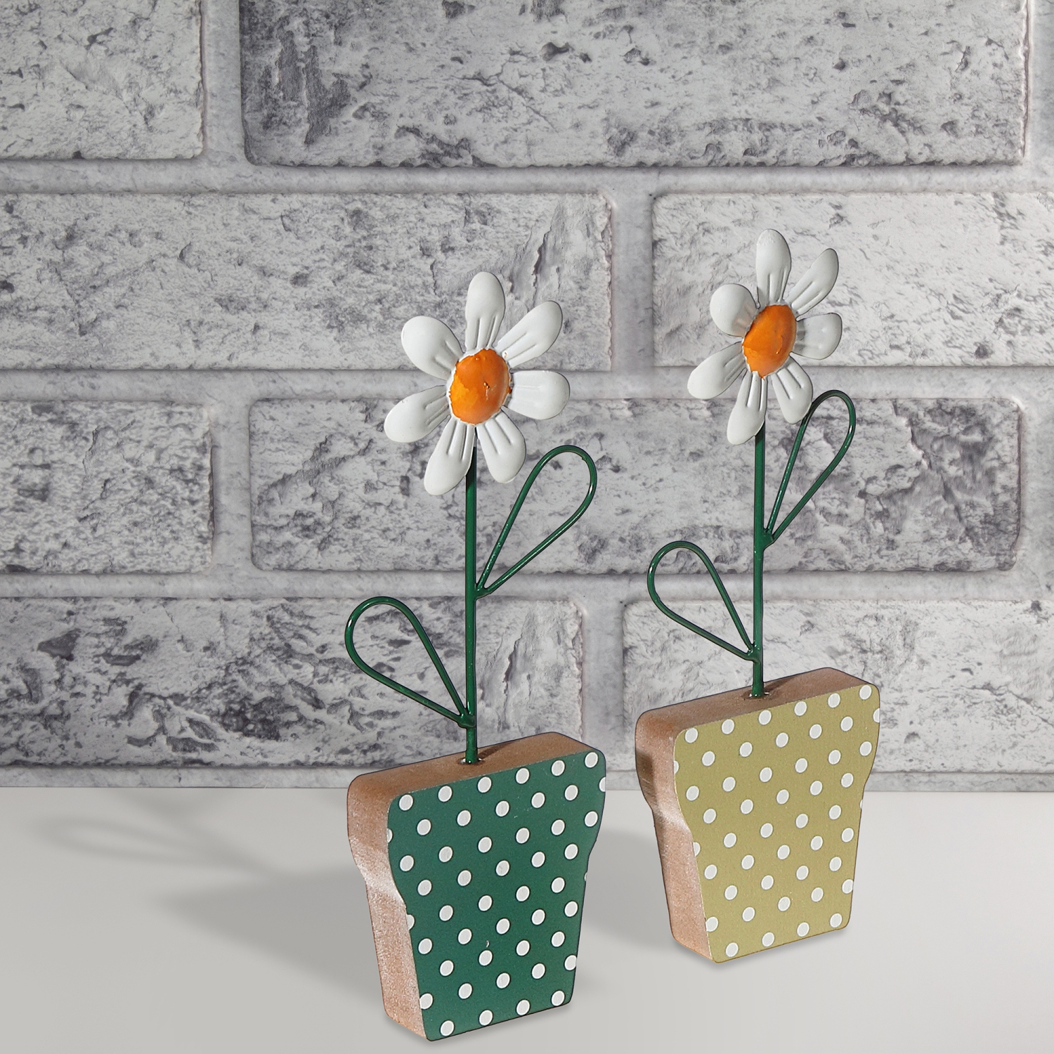 Maison Concepts Galvanized Daisy On Wood Stand Asstd - Set of 2