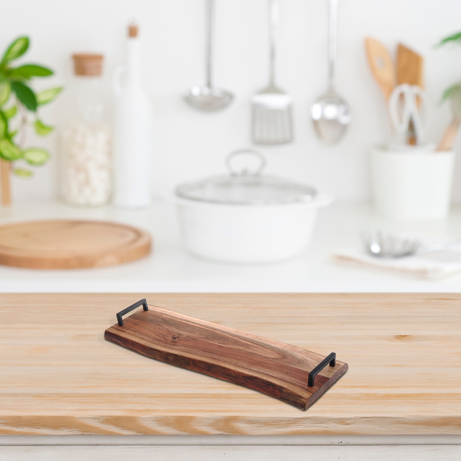 Maison Concepts Acacia Wood Live Edge Serving Board Avec Poignées De Fer