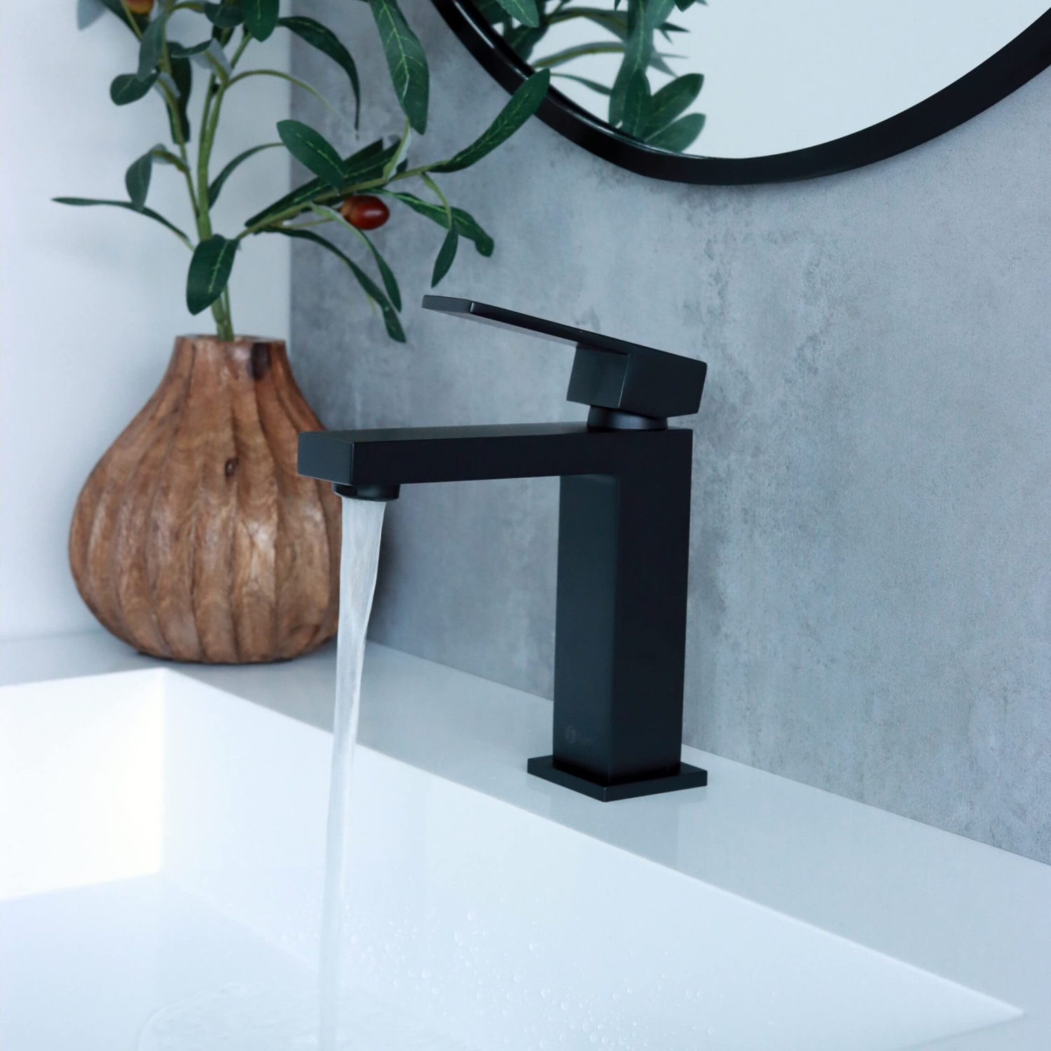 Stylish Single Handle Matte Black Finish Bathroom Faucet B-112N