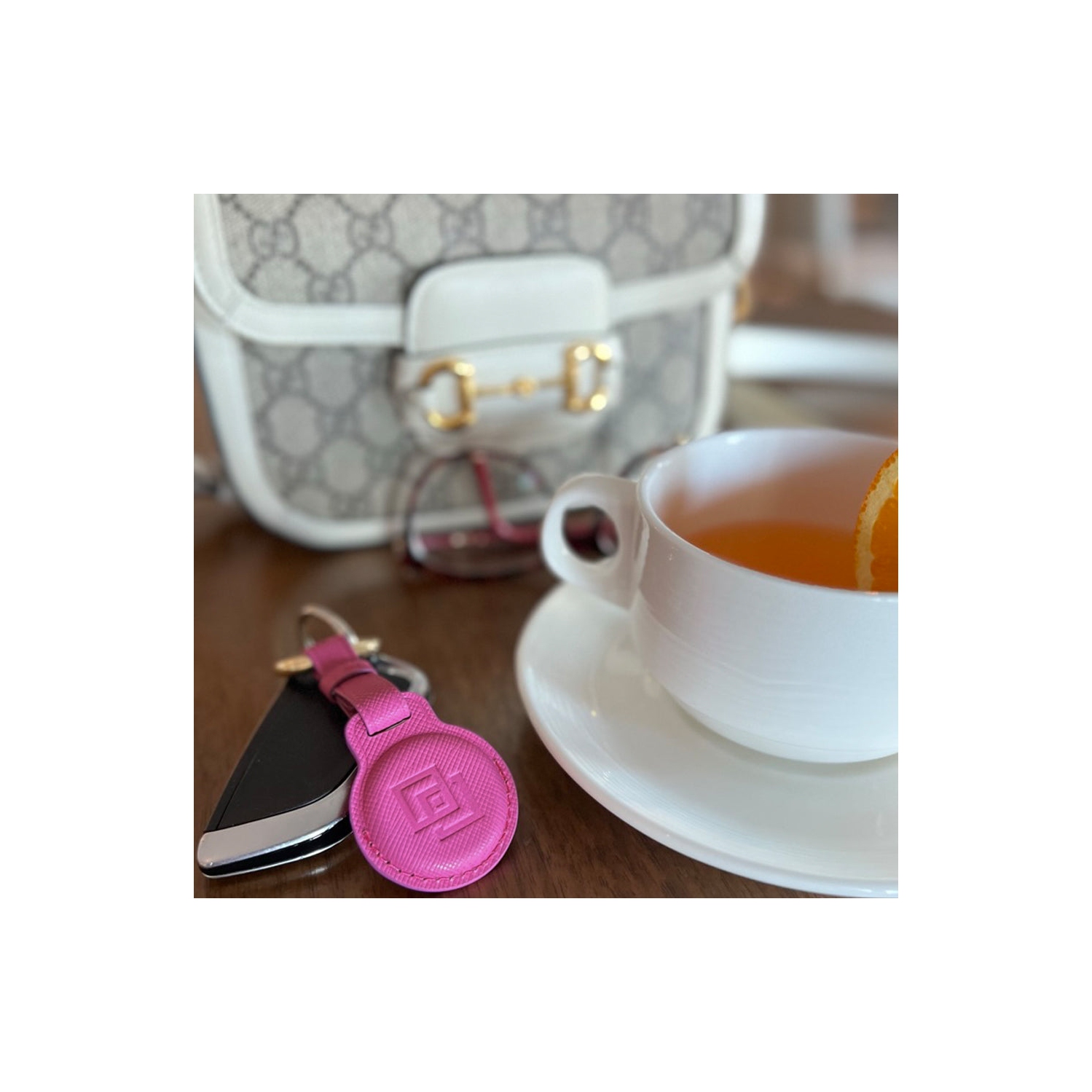 Couverture AirTag en cuir de première qualité - Rose vif fuchsia vif