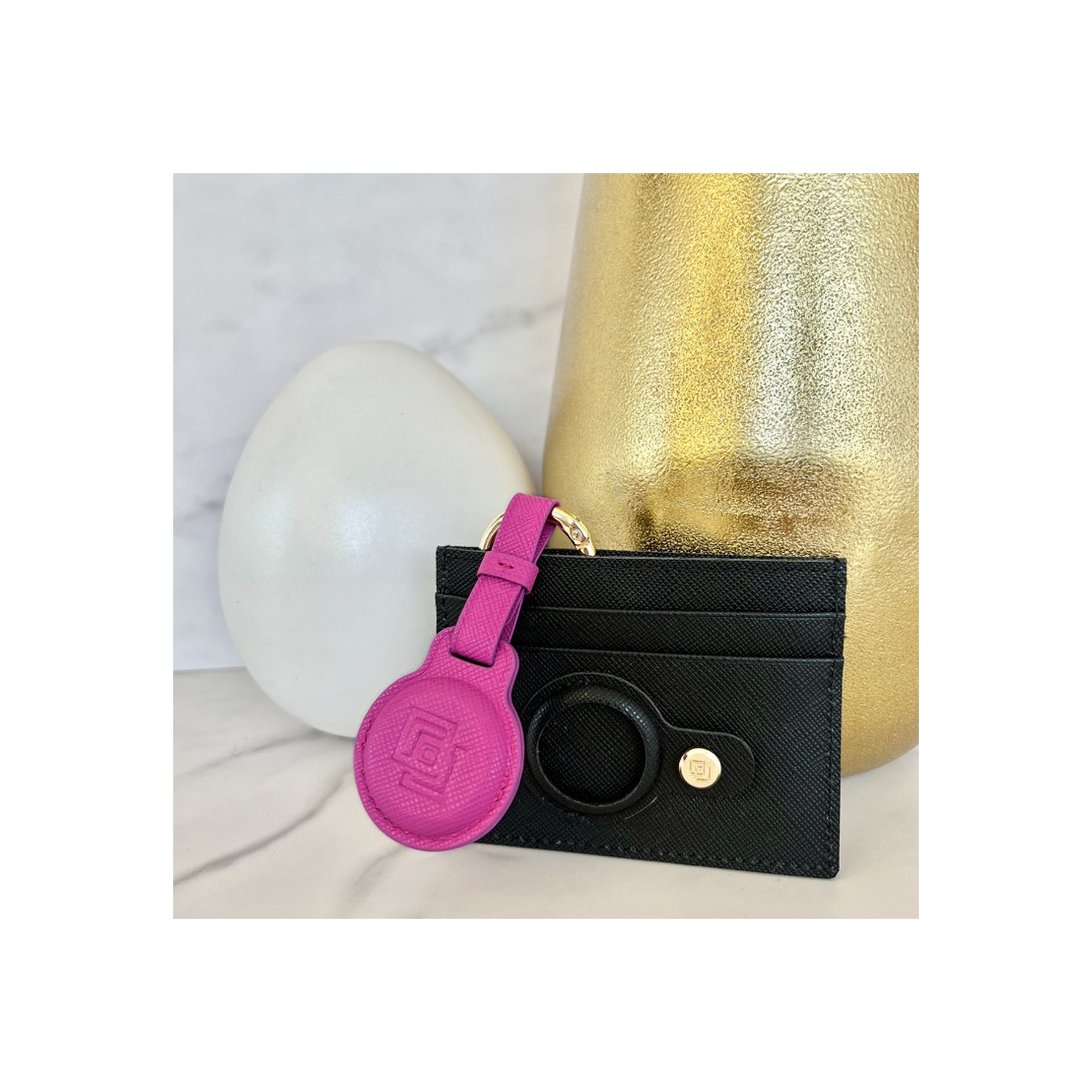 Couverture AirTag en cuir de première qualité - Rose vif fuchsia vif