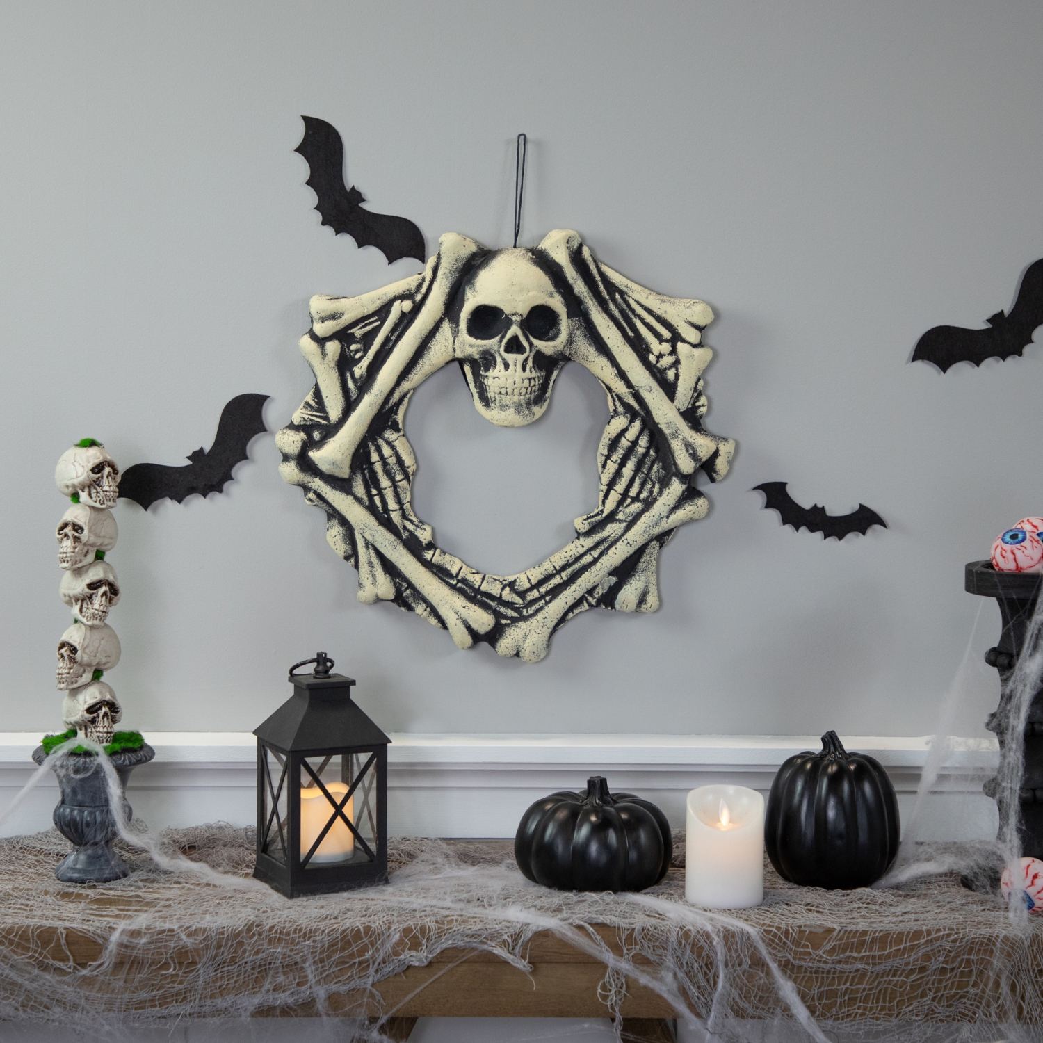 Skull Head and Bones Halloween Wreath - 18", Unlit