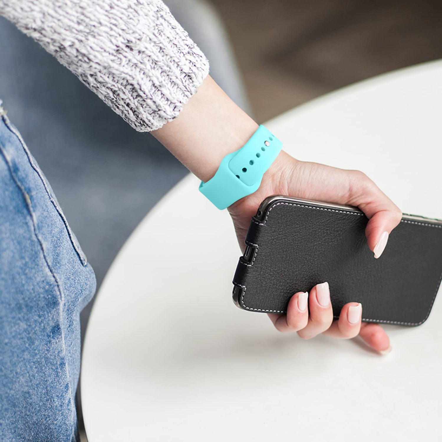 4 bracelets en silicone compatibles avec les bracelets Versa 4 et Sense 2 de Fitbit pour femmes, bracelets souples de rechange pour Versa 3 et Versa