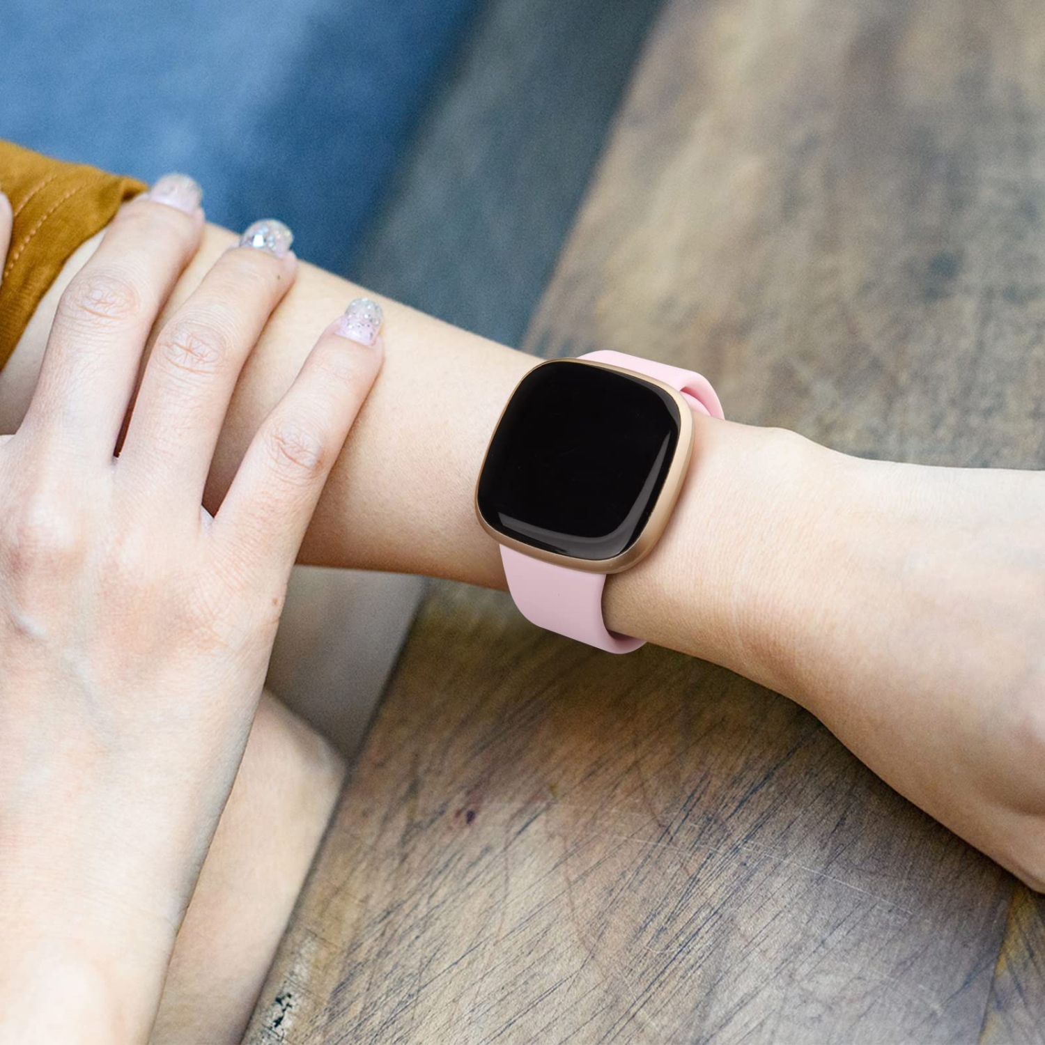 4 bracelets en silicone compatibles avec les bracelets Versa 4 et Sense 2 de Fitbit pour femmes, bracelets souples de rechange pour Versa 3 et Versa