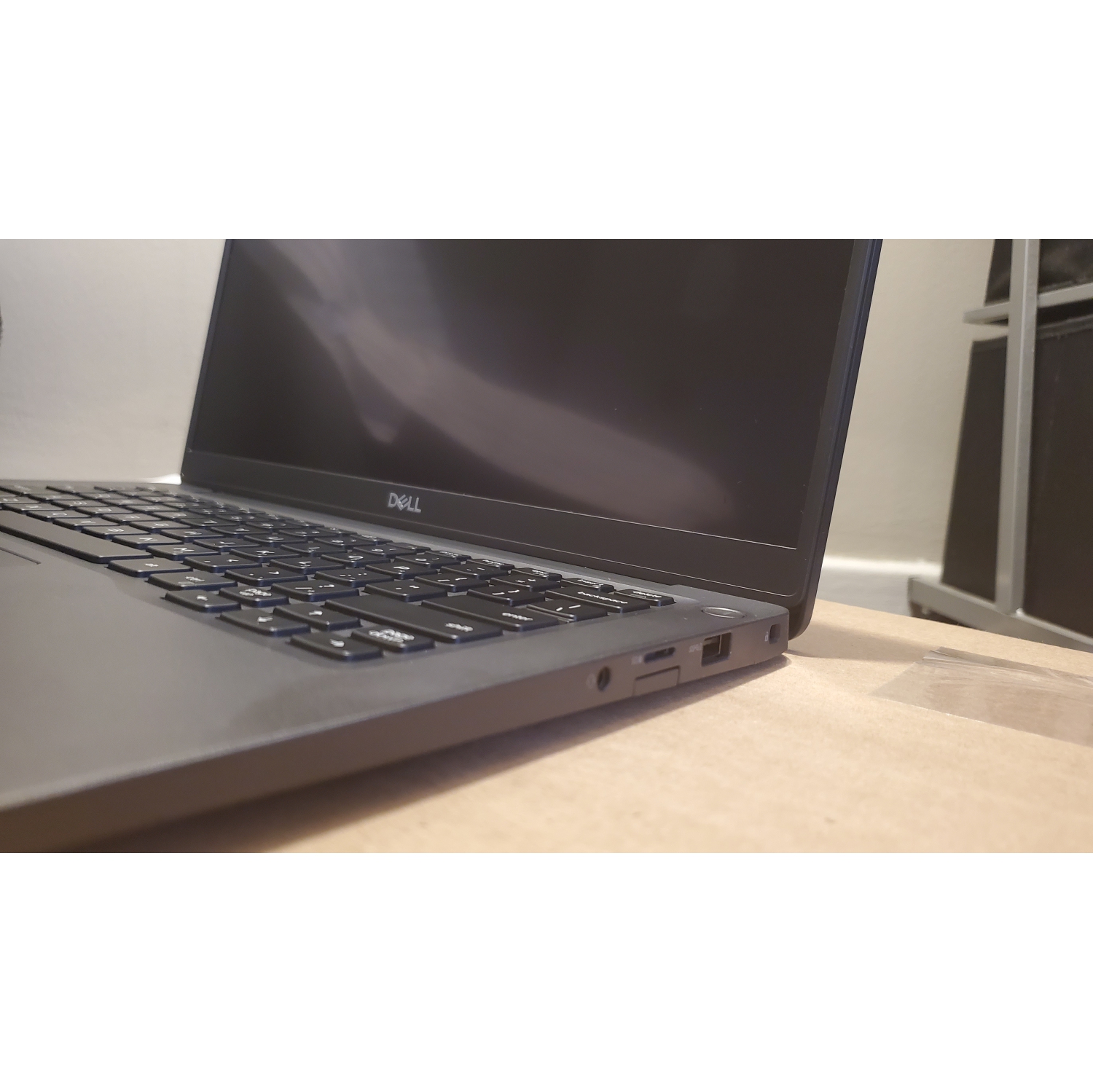 Refurbished Dell Latitude 7400 - High-Performance Business Laptop