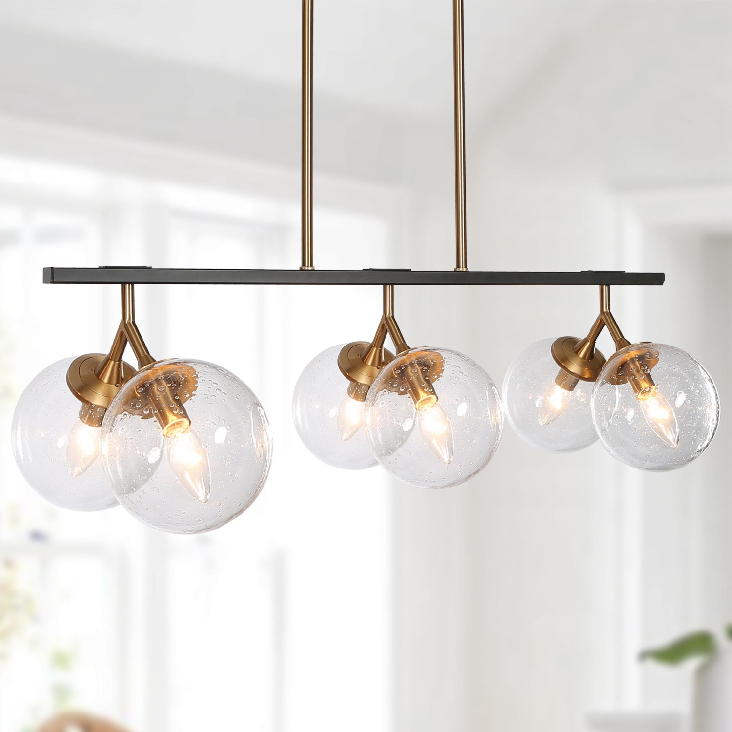 Lustre noir de ferme moderne, lustre d'île de salle à manger noir et laiton doré à 6 lumières avec abat-jour en verre granuleux