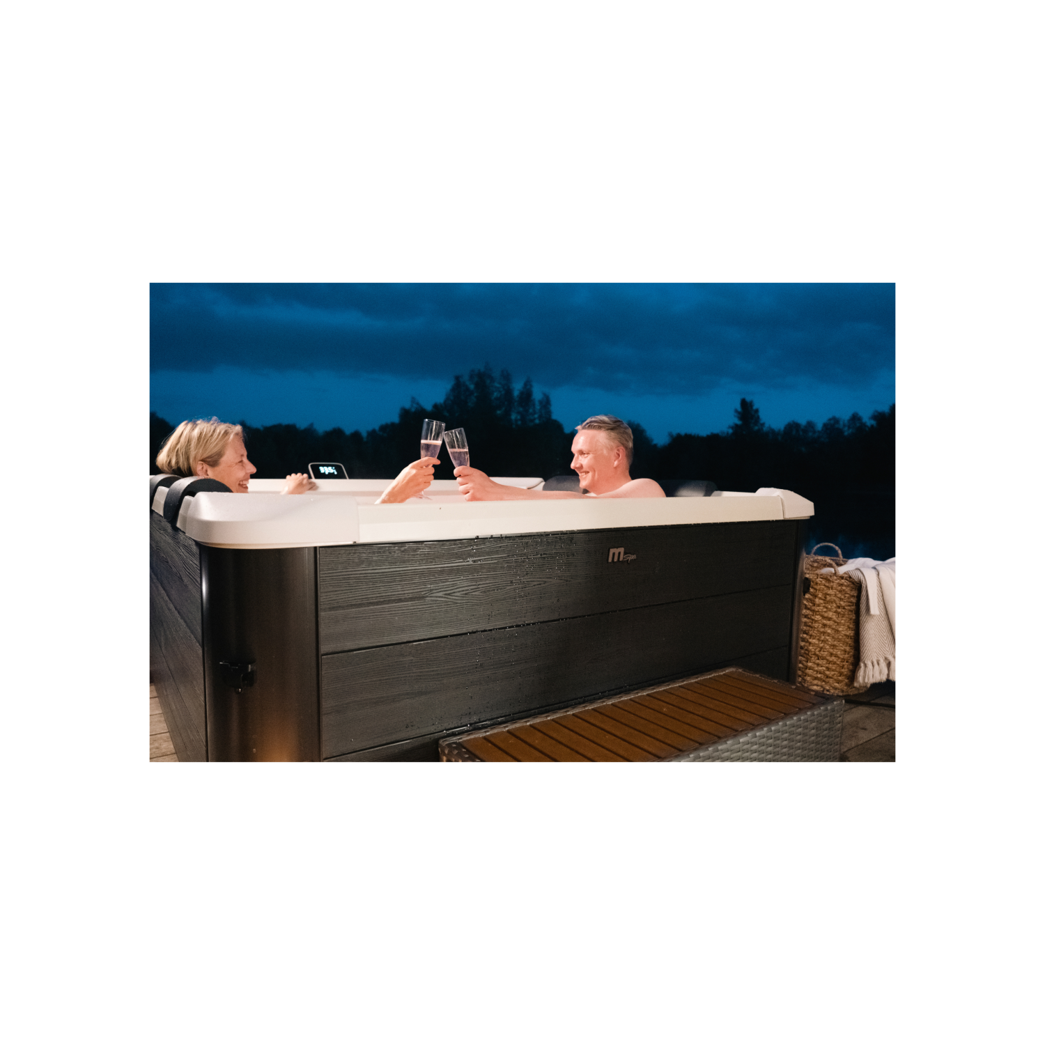 MSPA, SÉRIE FRAME, OSLO, spa pour 6 personnes, UVC, Ozone, jets hydromasseurs, système à bulles d’air 140, Wi-Fi et application, éclairage DEL