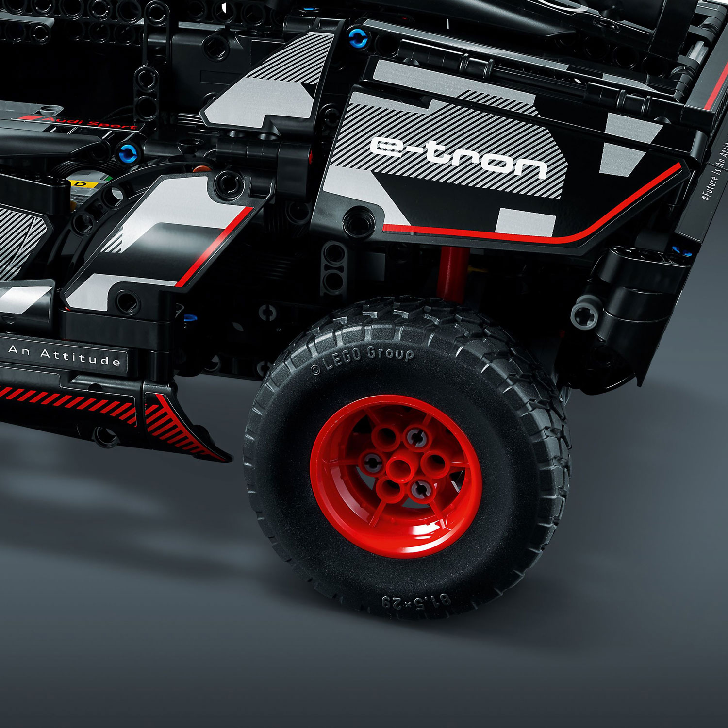 LEGO Technic: Audi RS Q e-tron - 914 Pieces