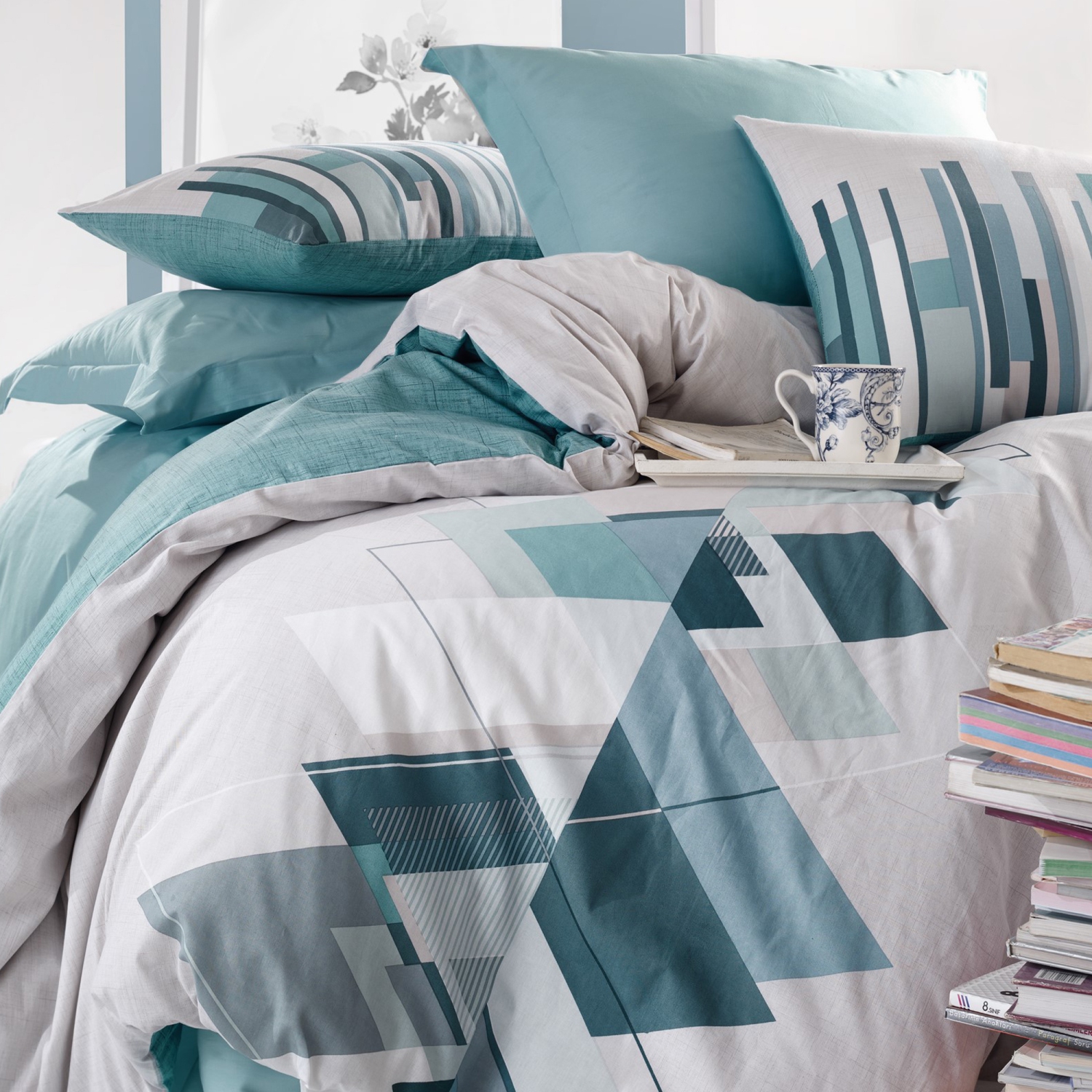 SUSSEXHOME Light Gray Cubes Duvet Cover Set Teal, Queen Size Duvet Cover, 1 Duvet Cover, 1 Fitted Sheet and 2 Pillowcases, Iron Safe, Hypoallergenic,
