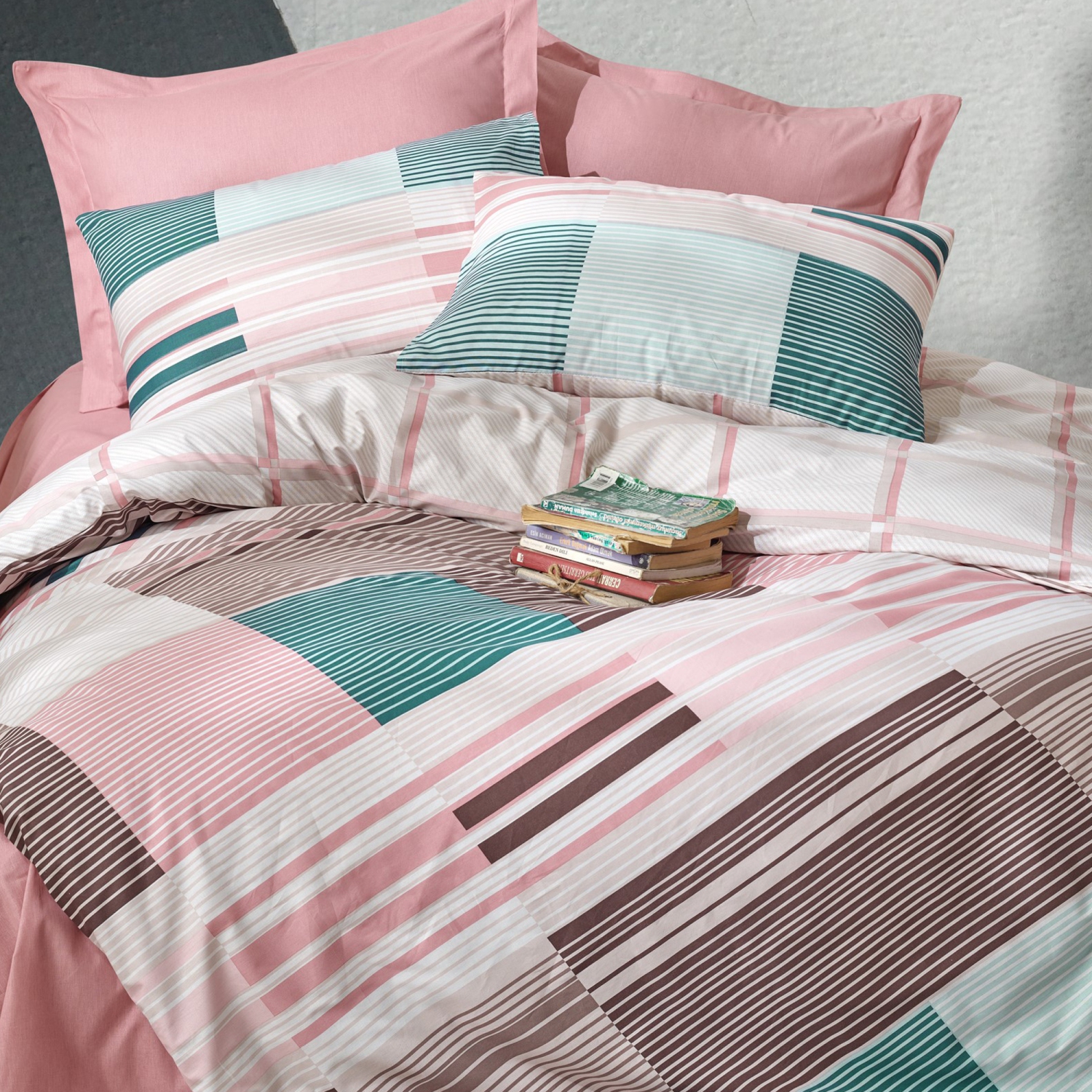 SUSSEXHOME Mint Meets Pink Duvet Cover Set Pink, Full Size Duvet Cover, 1 Duvet Cover, 1 Fitted Sheet and 2 Pillowcases, Iron Safe, Hypoallergenic,