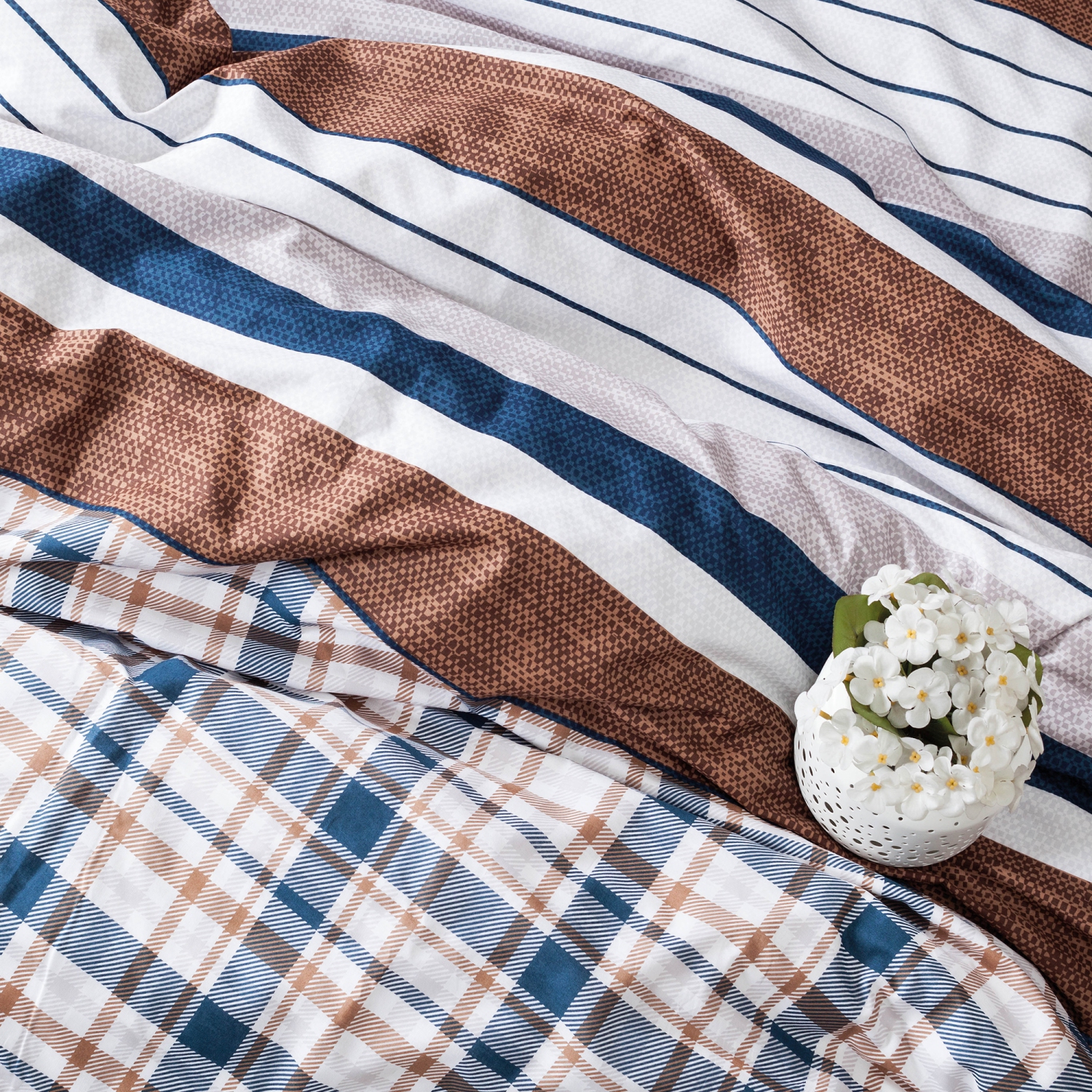 SUSSEXHOME Midnight Eagle Duvet Cover Set Brown, Full Size Duvet Cover, 1 Duvet Cover, 1 Fitted Sheet and 2 Pillowcases, Iron Safe, Hypoallergenic,