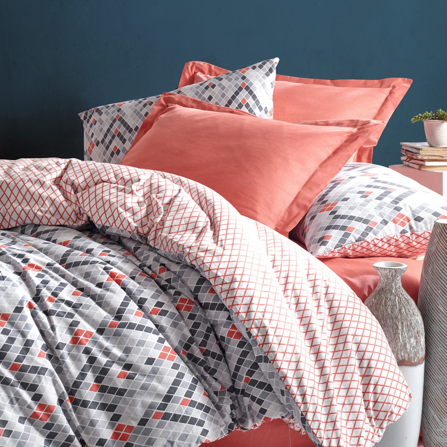 SUSSEXHOME Orange Paradise Duvet Cover Set Orange, Full Size Duvet Cover, 1 Duvet Cover, 1 Fitted Sheet and 2 Pillowcases, Iron Safe, Hypoallergenic,