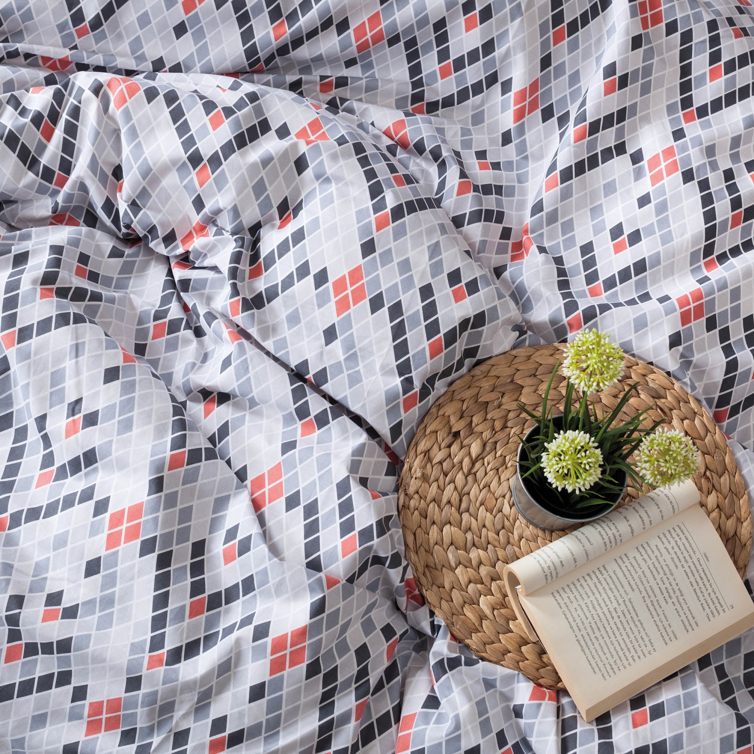 SUSSEXHOME Orange Paradise Duvet Cover Set Orange, Full Size Duvet Cover, 1 Duvet Cover, 1 Fitted Sheet and 2 Pillowcases, Iron Safe, Hypoallergenic,