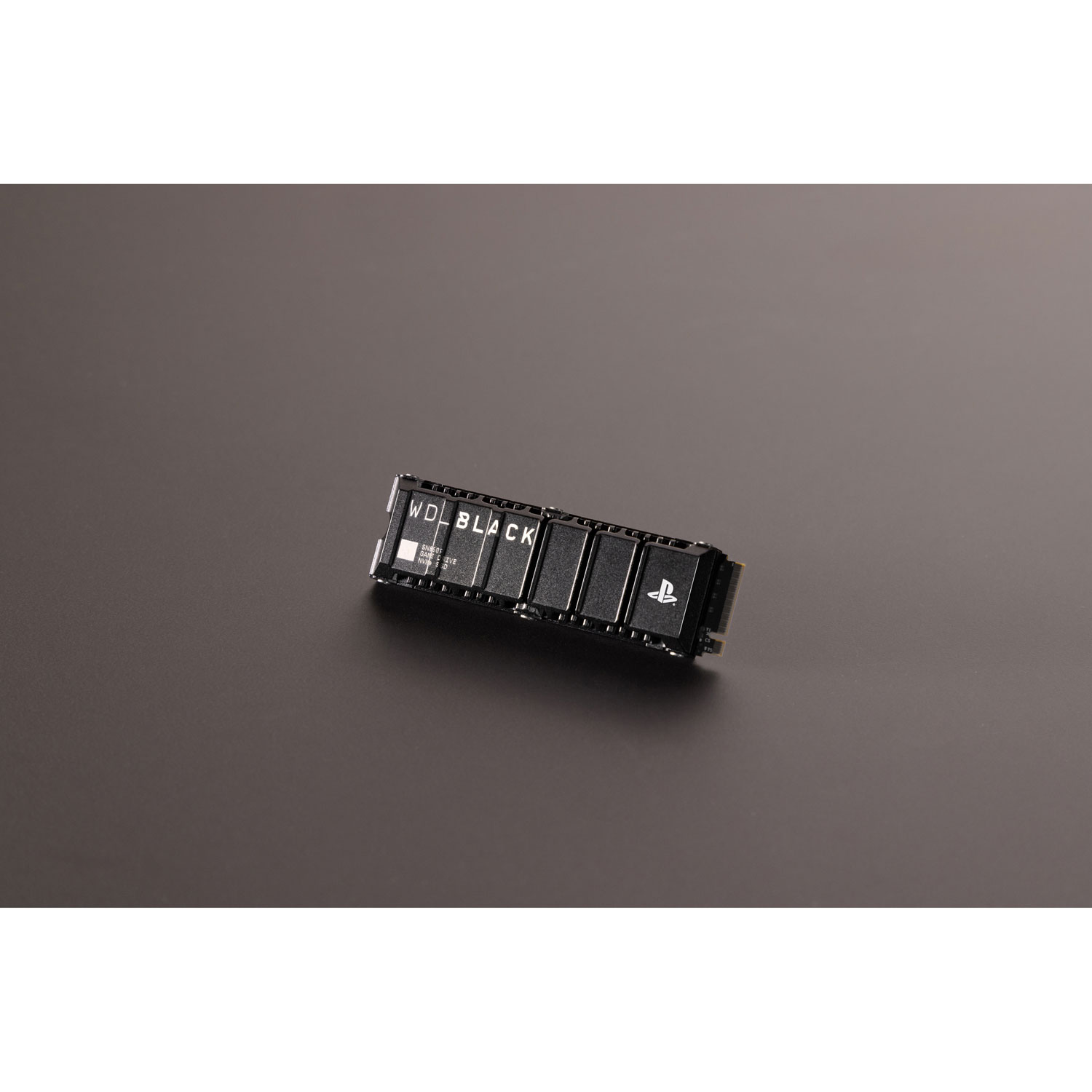 Disque SSD interne NVMe PCI-e WD_BLACK SN850P de 4 To avec dissipateur thermique - Officiellement autorisé pour la PS5