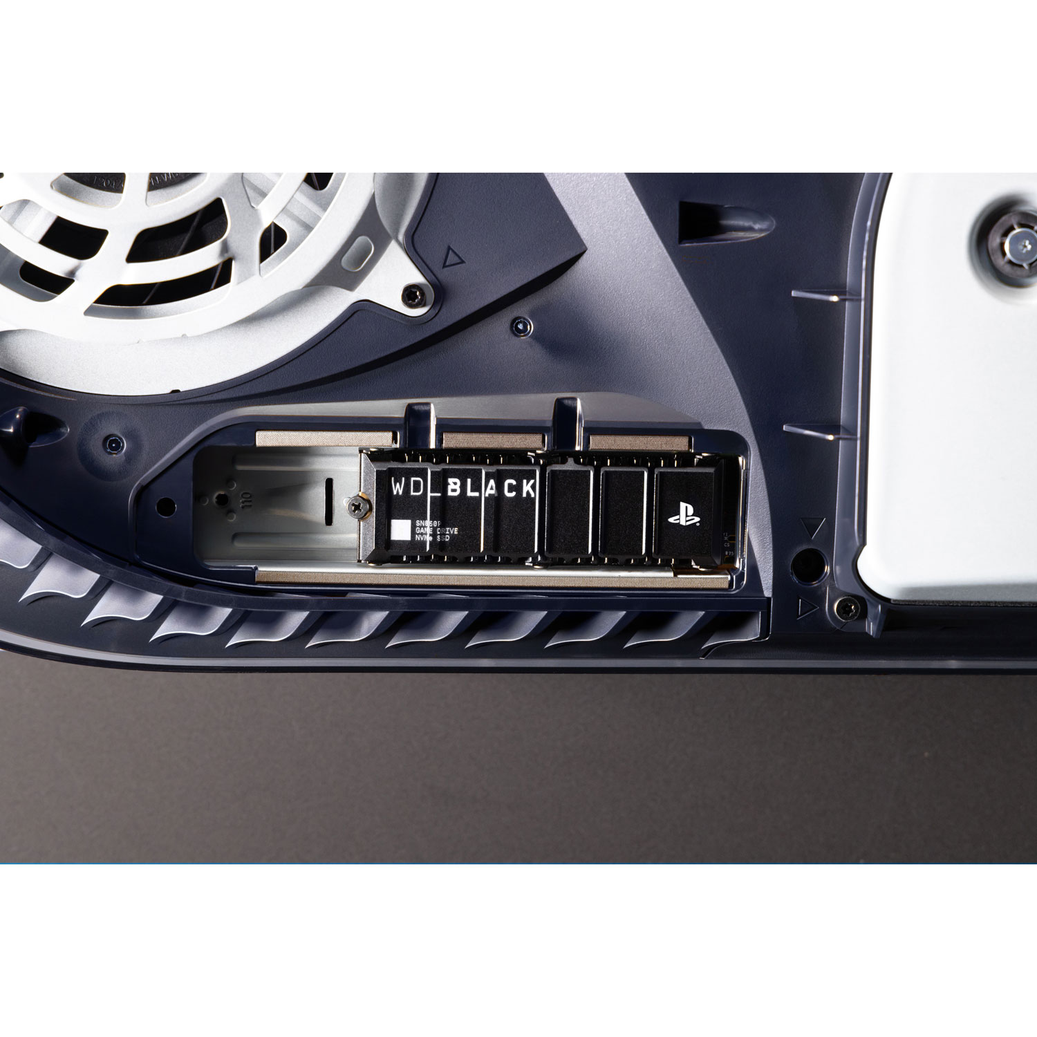 Disque SSD interne NVMe PCI-e WD_BLACK SN850P de 4 To avec dissipateur thermique - Officiellement autorisé pour la PS5