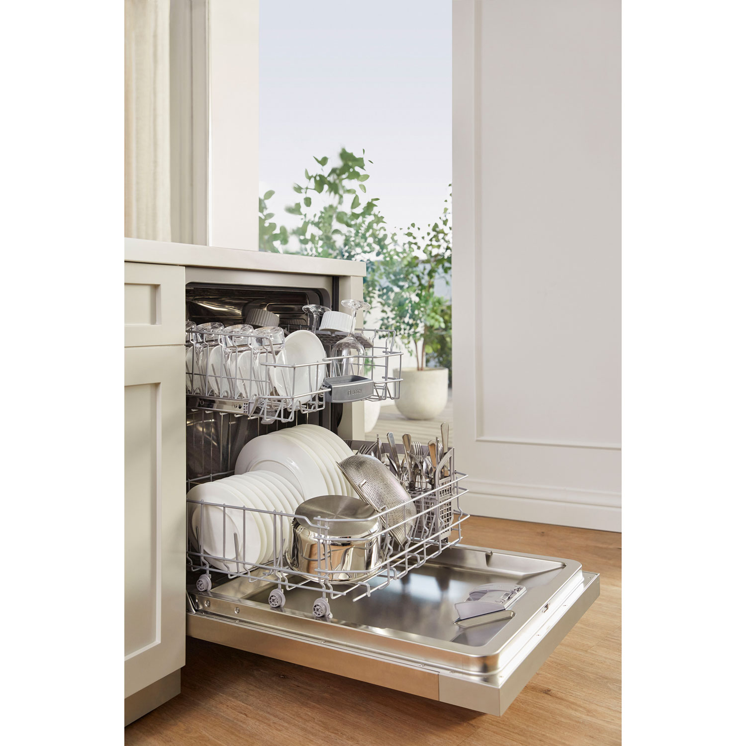 Bosch 24" 46dB Built-In Dishwasher with Third Rack - Stainless Steel