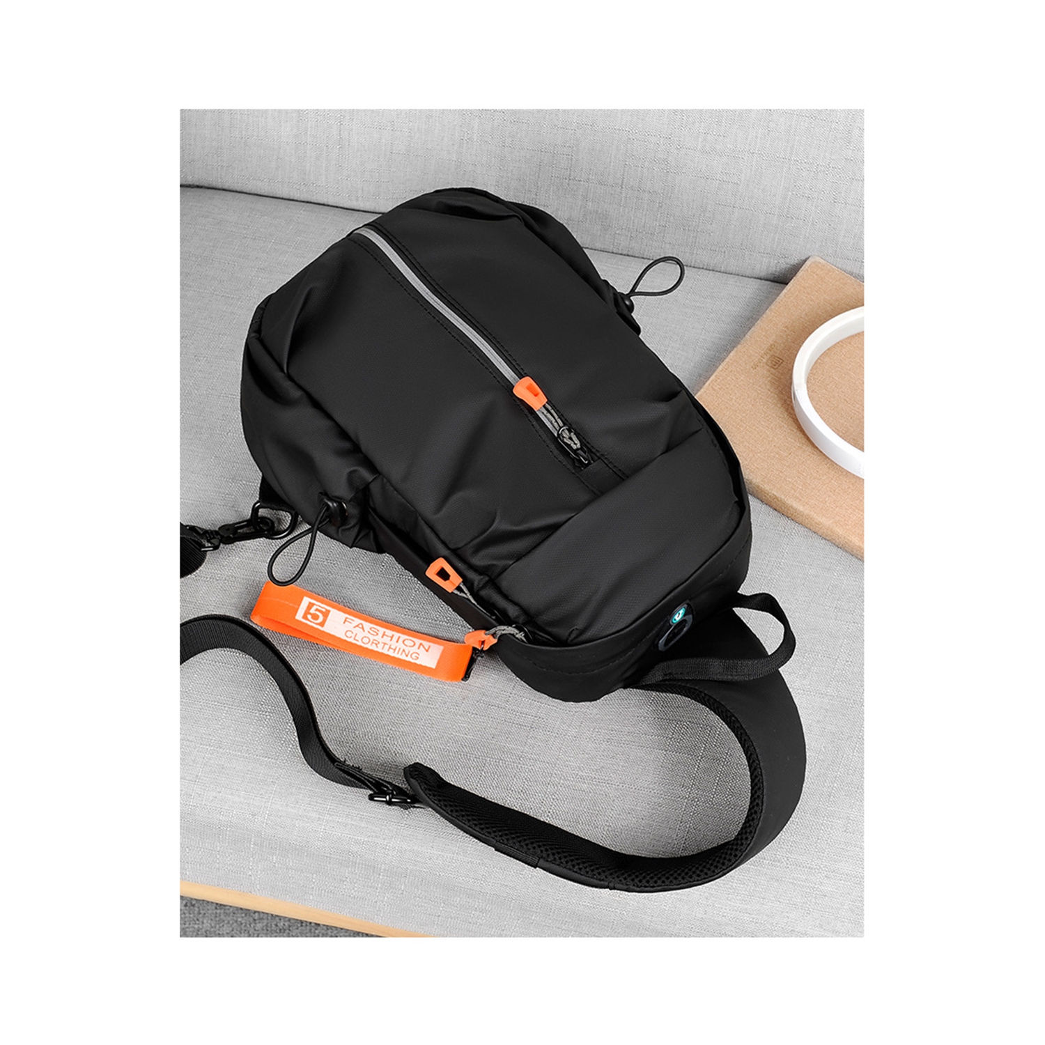 Sac à dos/bandoulière polyvalent de navor pour homme, petit sac à bandoulière léger avec port USB et trou pour écouteurs pour randonnée, voyages,