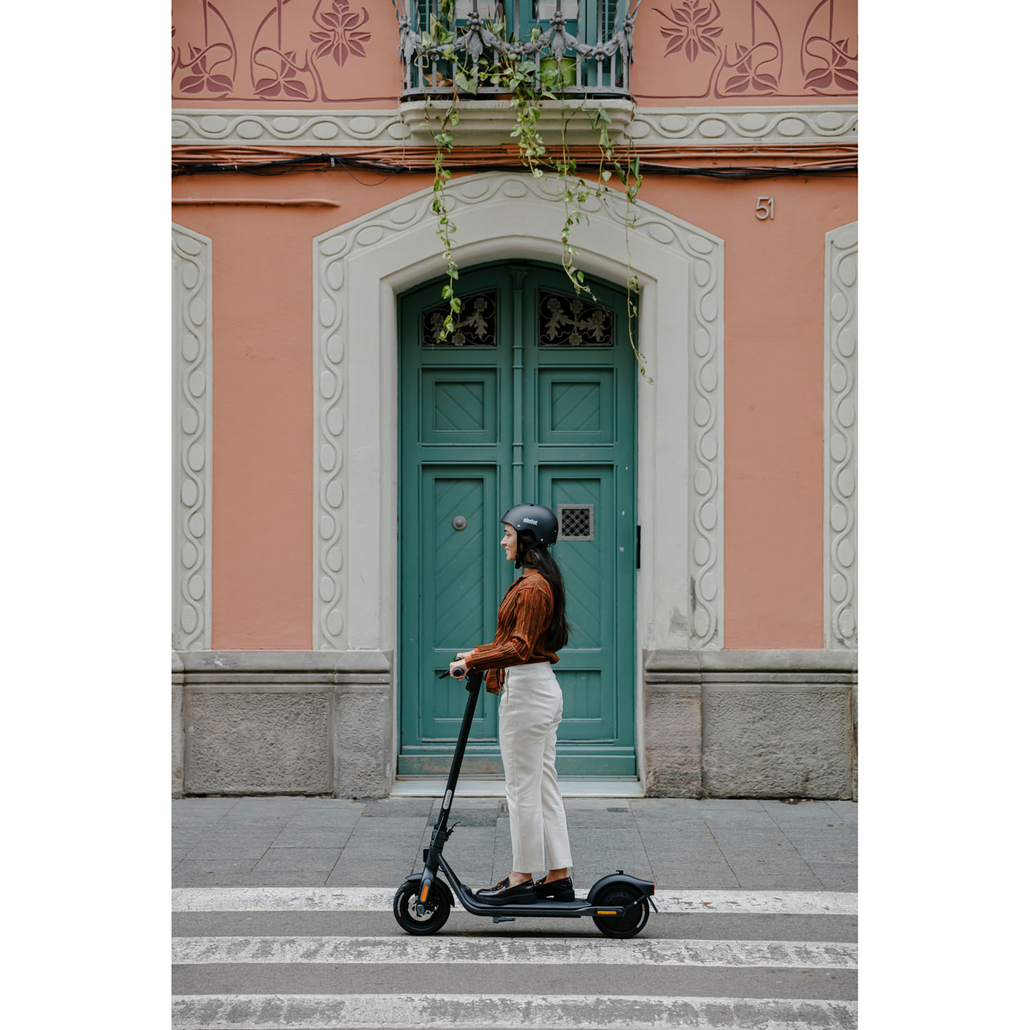 Trottinette électrique Ninebot KickScooter F2 de Segway - Gris foncé