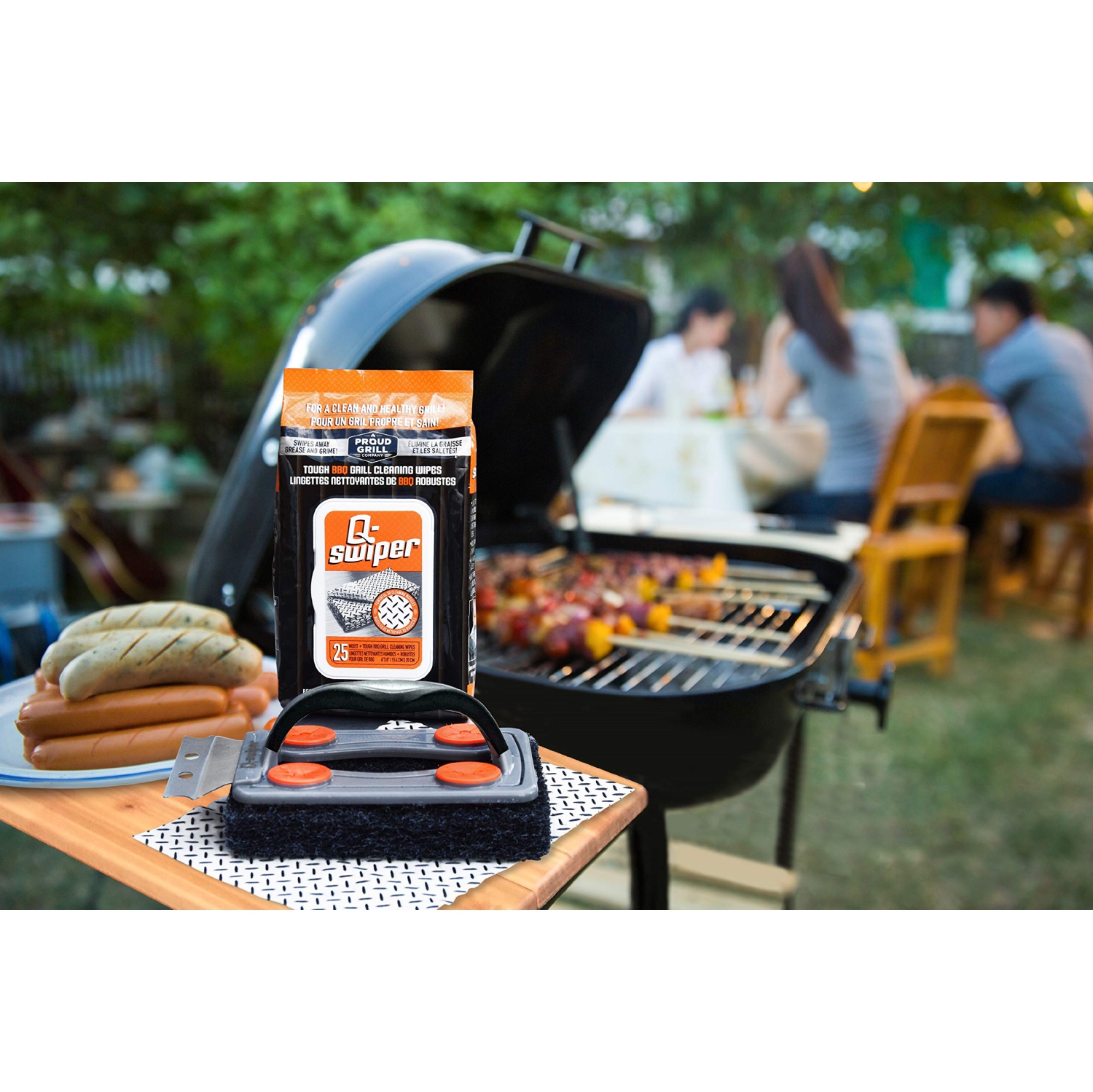 BBQ Grill Cleaner Set - 1 BBQ Brush with Scraper and 25 BBQ Grill Cleaning Wipes. Bristle Free & Wire Free. Safe Way to Remove Grease and Grime for A