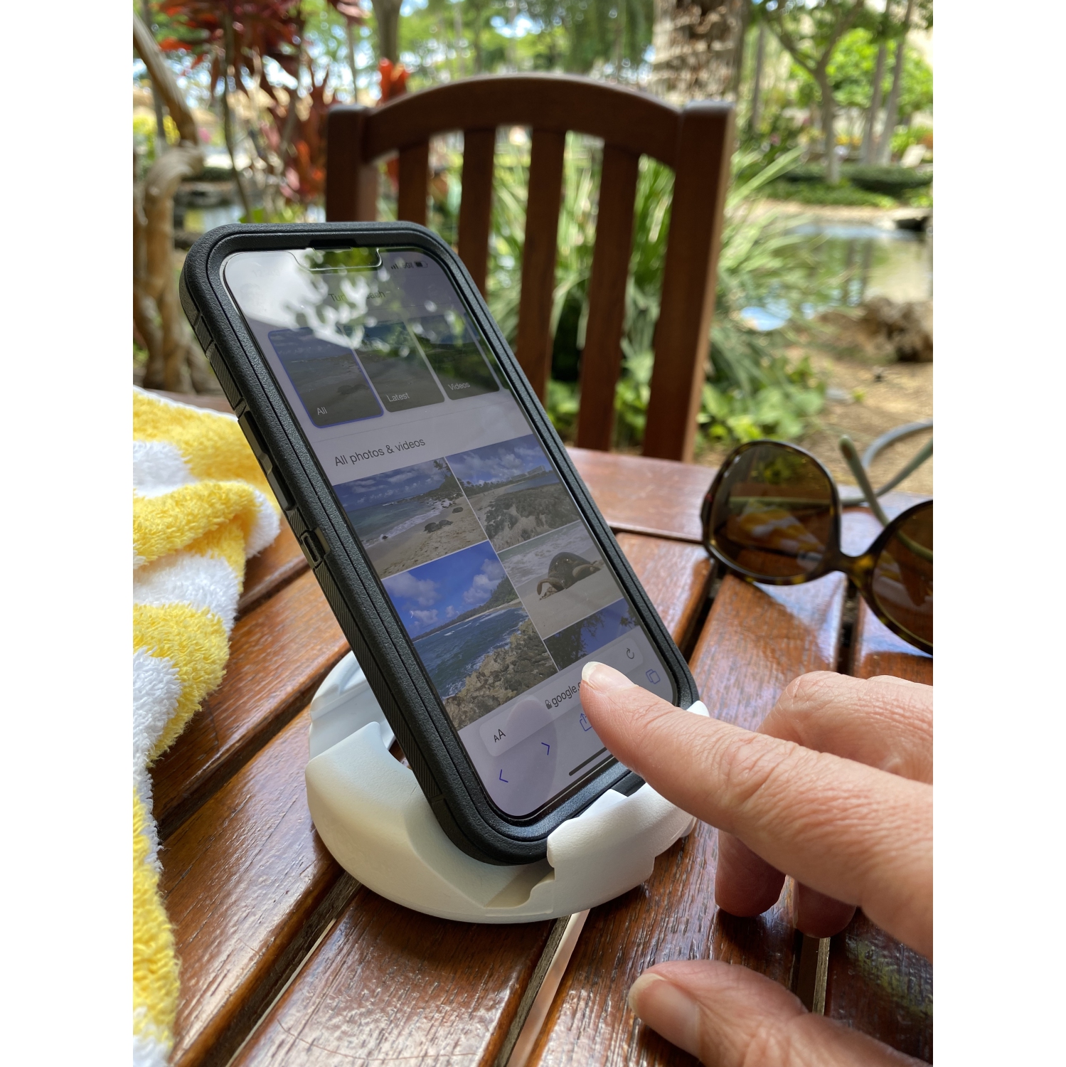 GoDonut PLUS+ Smartphone & Tablet Stand