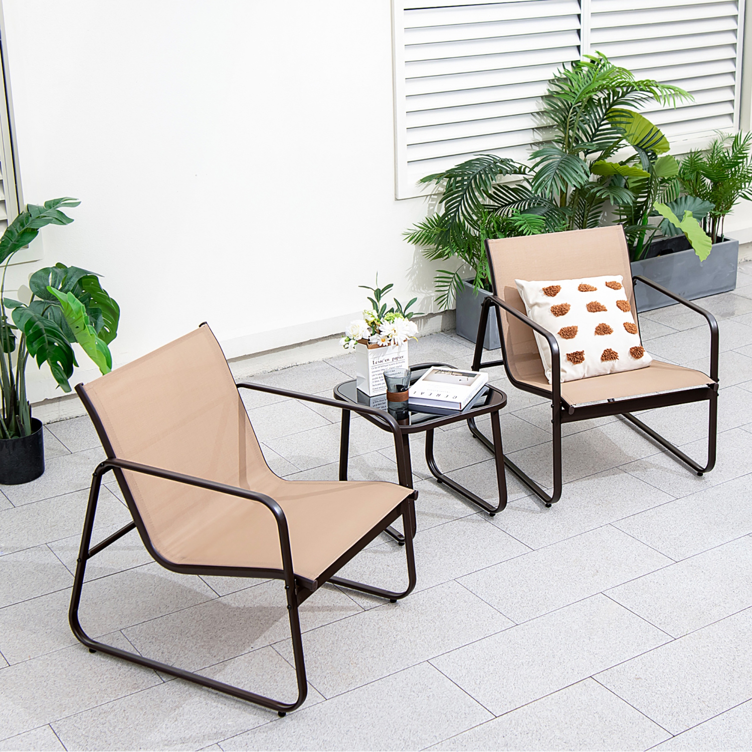 Ensemble patio de 3 pièces avec chaise en métal et table en verre trempé de Costway