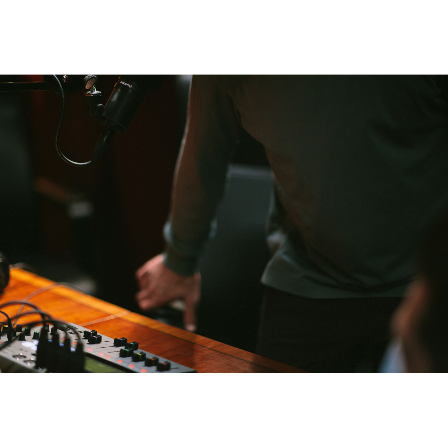 Zoom Pod Track P8 6-Channel Podcast Mixer