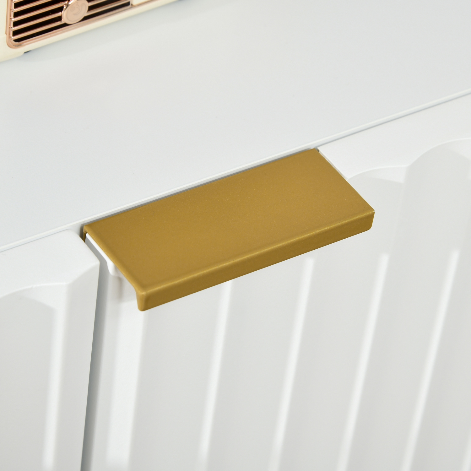 HOMCOM – Armoire d’appoint, buffet de buffet, armoire de rangement moderne avec pattes dorées, fermeture en douceur, tablettes réglables, blanc