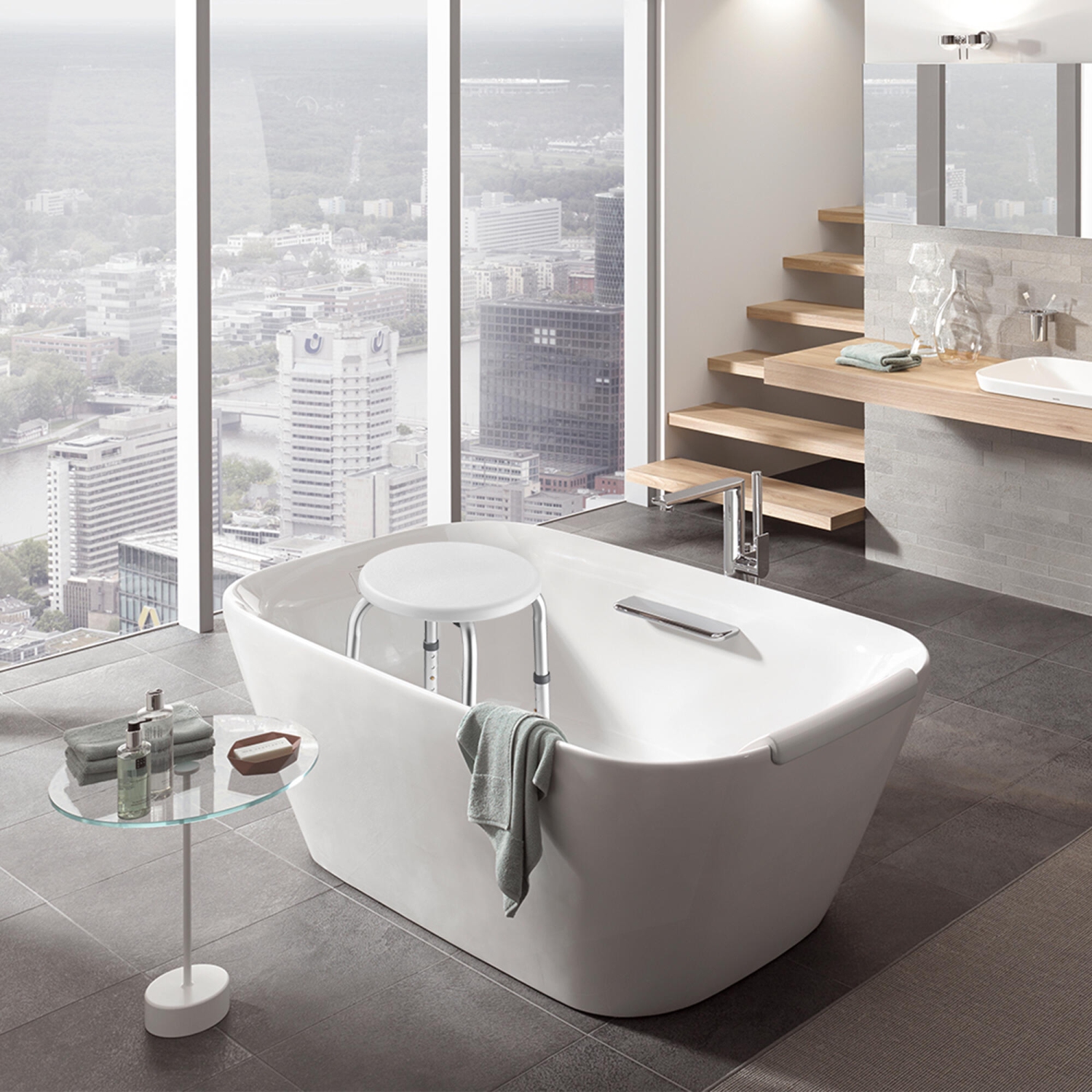 Chaise de douche à hauteur réglable à 8 niveaux, tabouret de douche de bain pour douche intérieure avec pieds en caoutchouc stables, pieds