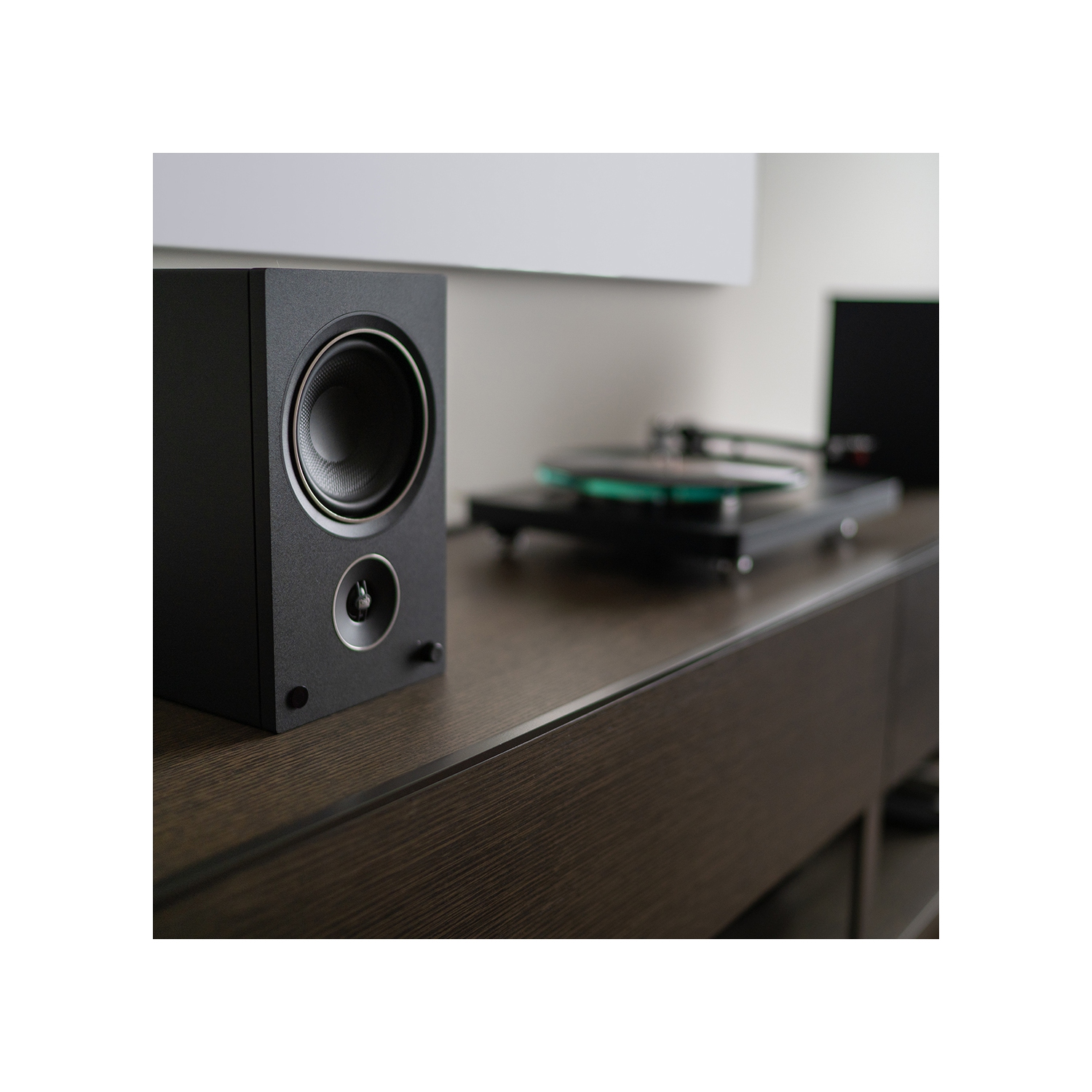 NAD C 588 Belt-Drive Turntable with Carbon Fiber Tonearm and Ortofon 2M Red Cartridge