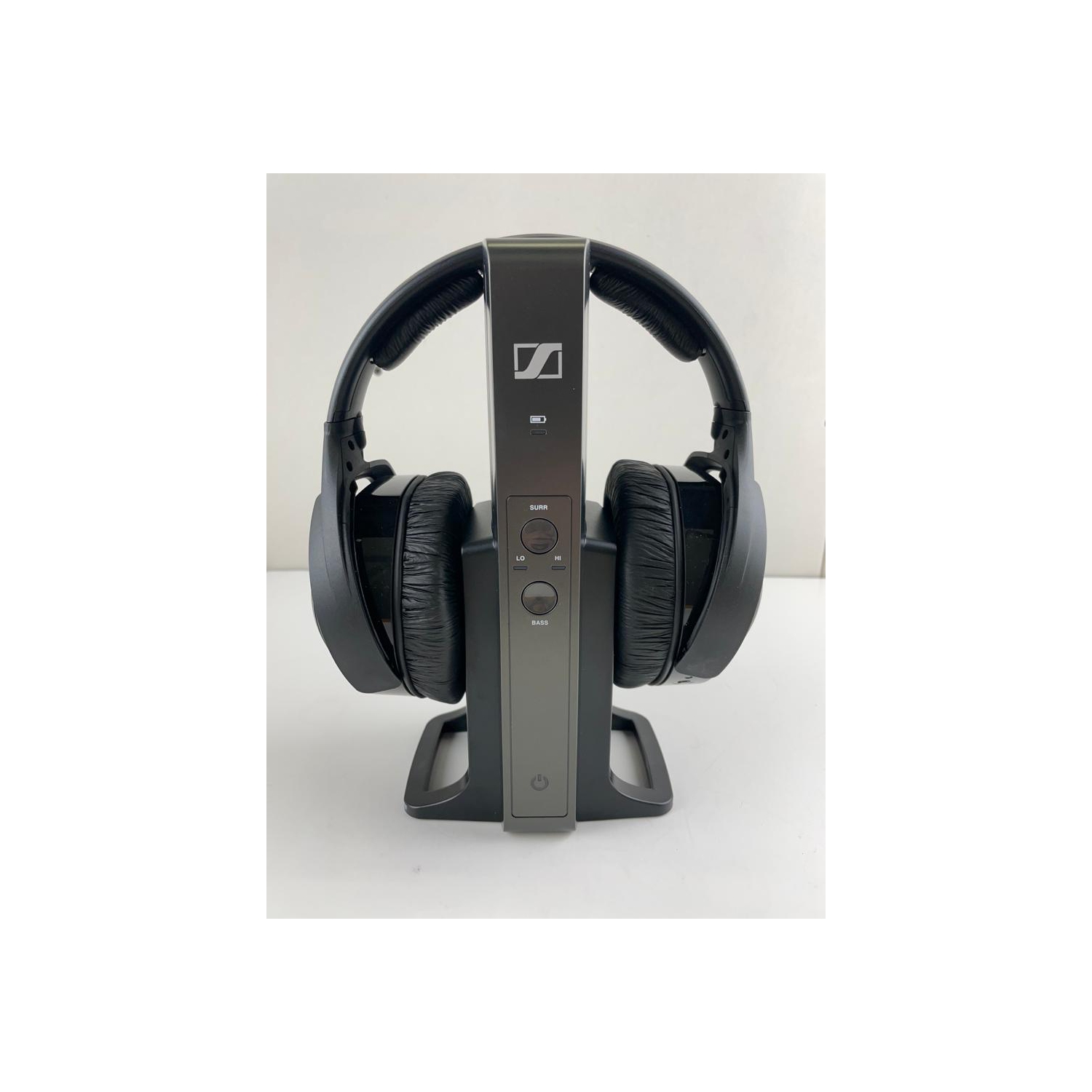 Remis à neuf : système d'écouteurs sans fil RS 175 RF de Sennheiser pour écouter la télévision avec l'amplification des basses et le son ambiophonique