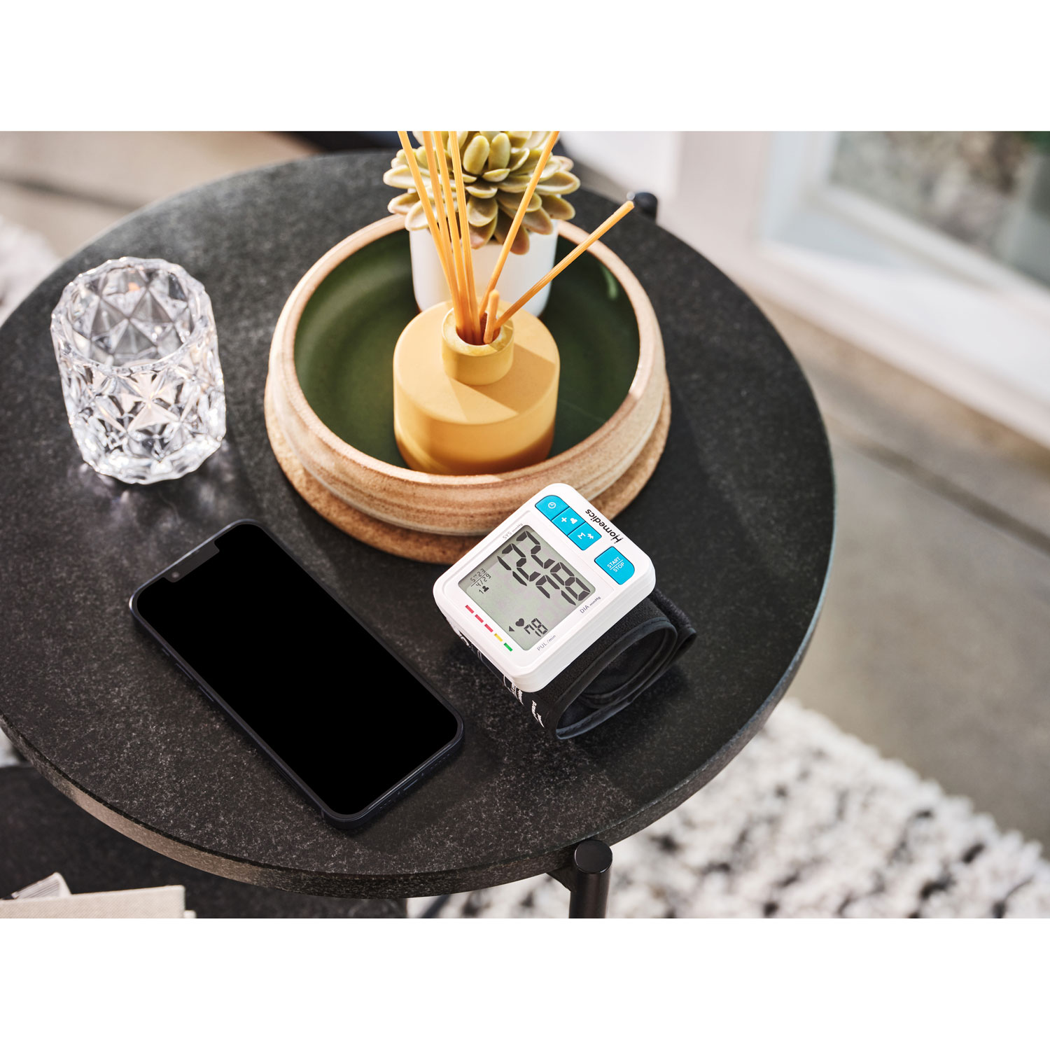 Tensiomètre pour le poignet de HoMedics avec application pour téléphone intelligent